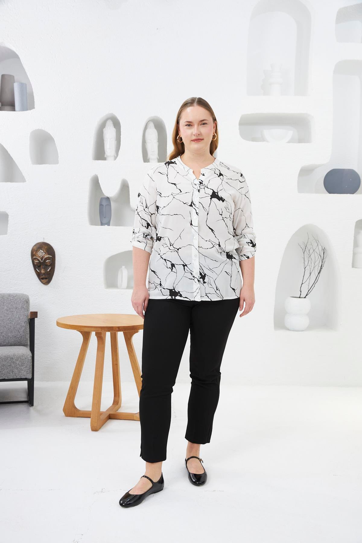 Kol Apolet Detaylı Büyük Beden Hakim Yaka Gömlek Ekru