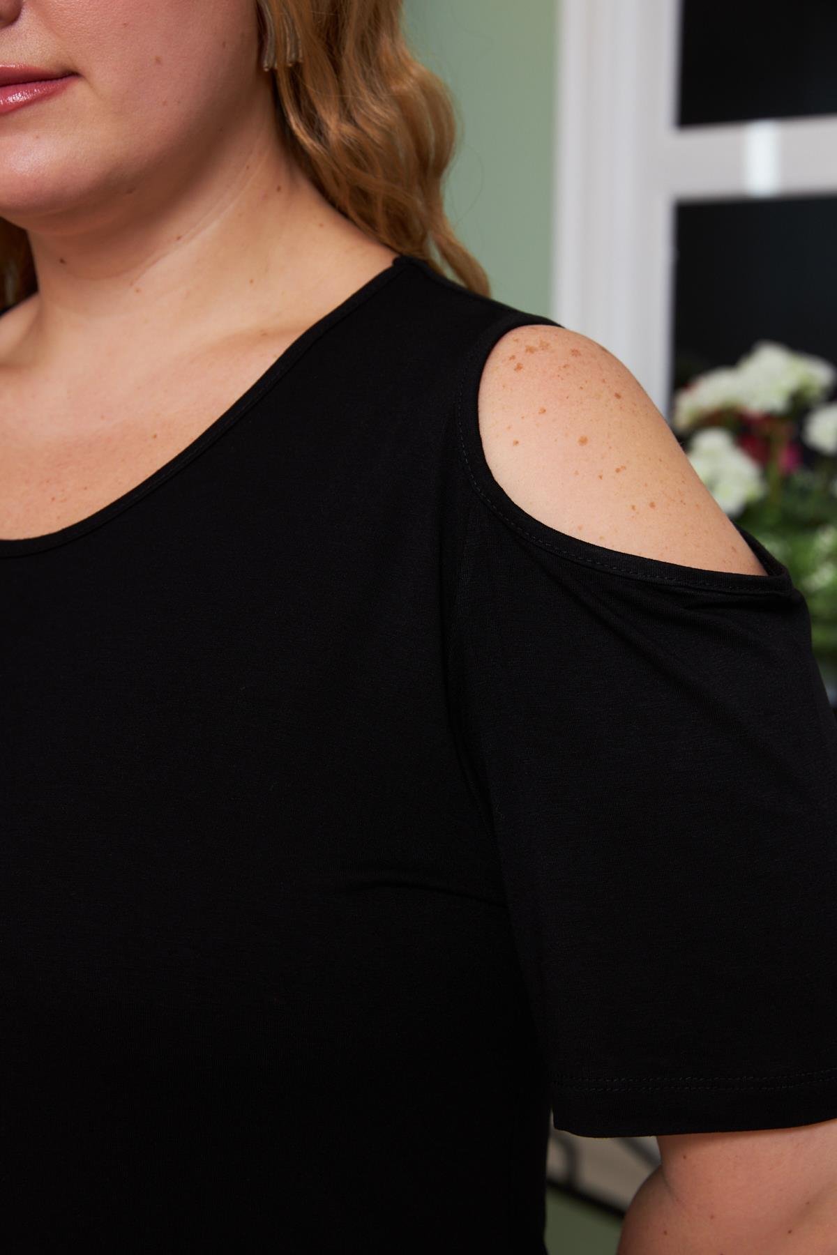 Omuzları Açık Büyük Beden Tişört Siyah