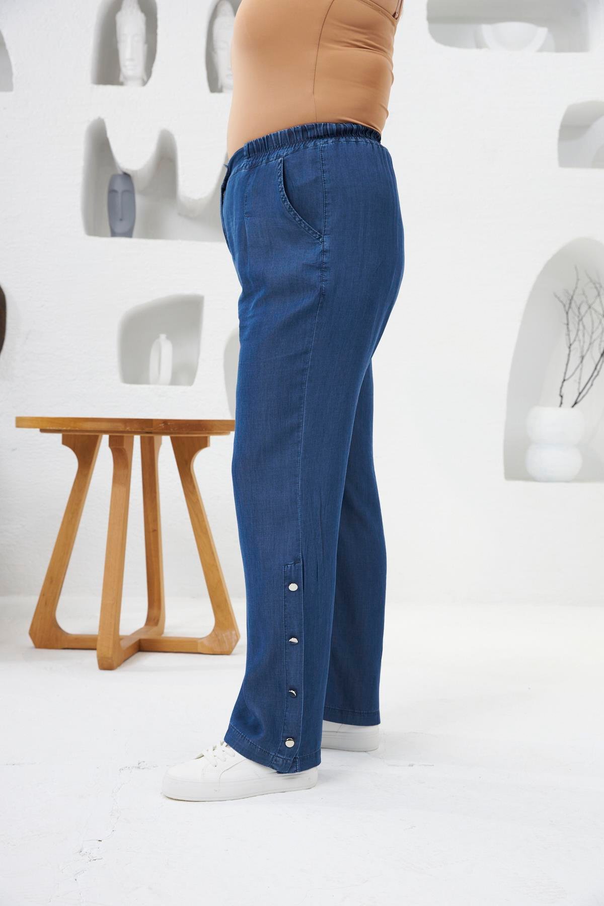 Paça Düğme Detaylı Beli Lastikli Büyük Beden Tnsel Pantolon Mavi