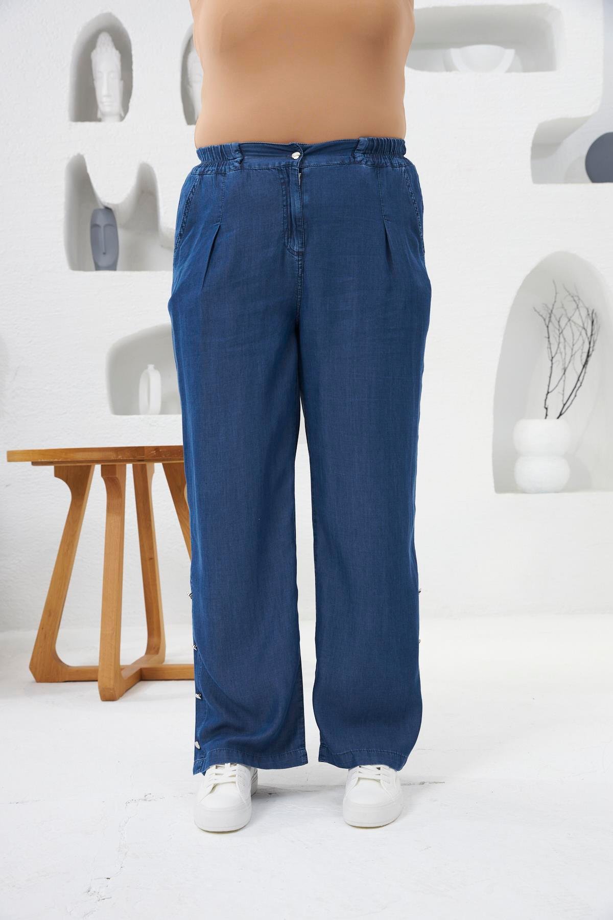 Paça Düğme Detaylı Beli Lastikli Büyük Beden Tnsel Pantolon Mavi