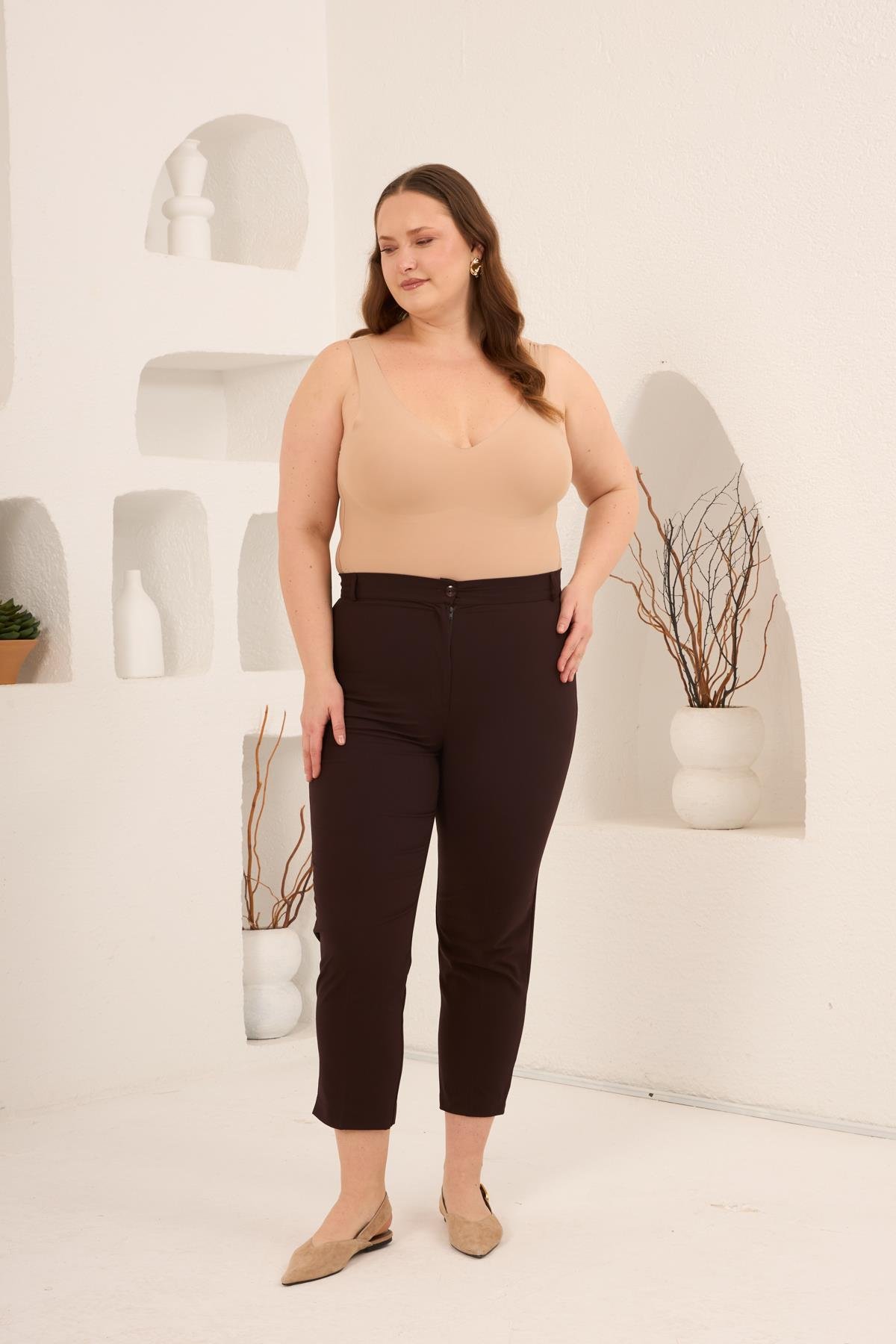 Paça Yırtmaçlı Büyük Beden Gabardin Pantolon Kahve - RMG