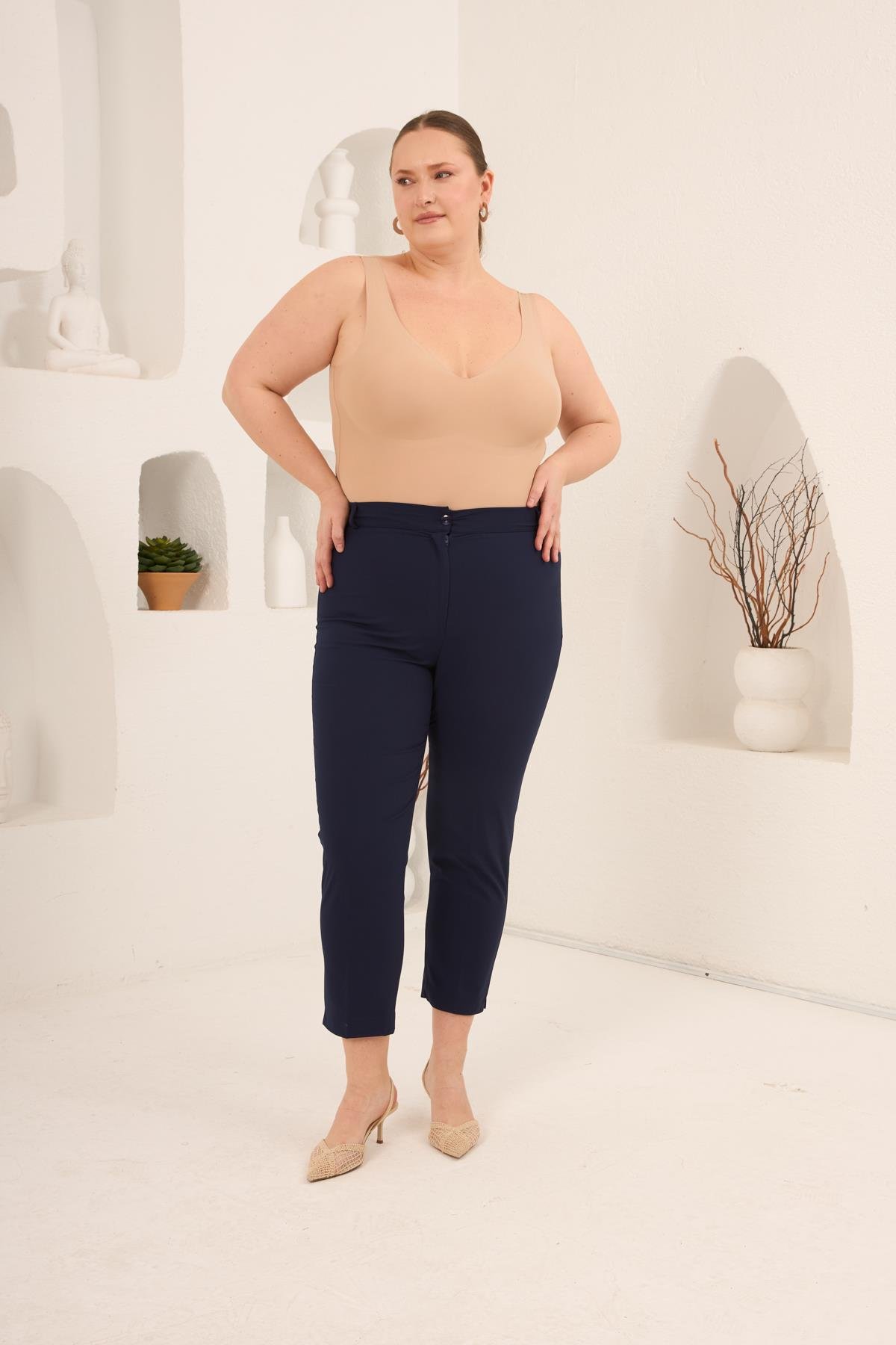 Paça Yırtmaçlı Büyük Beden Gabardin Pantolon Lacivert - RMG