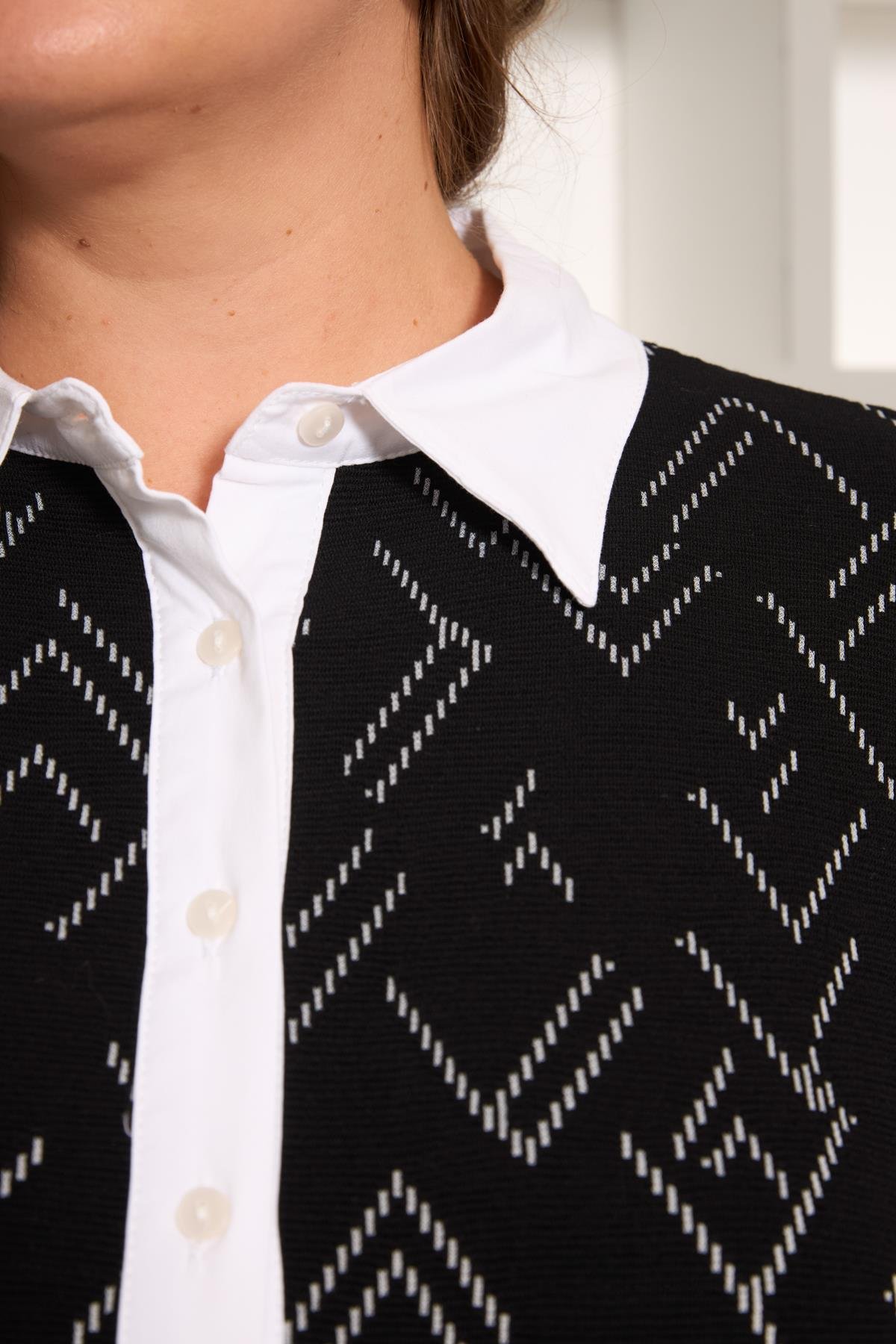 Poplin Garnili Büyük Beden Siyah Hırka