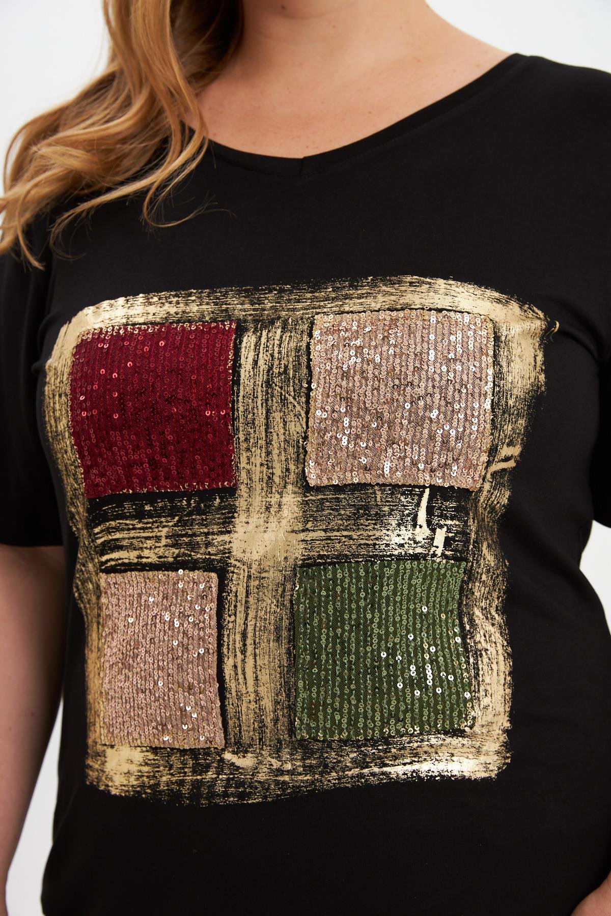 Pul Payet Dört Renk Bloklu Büyük Beden Tişört Siyah