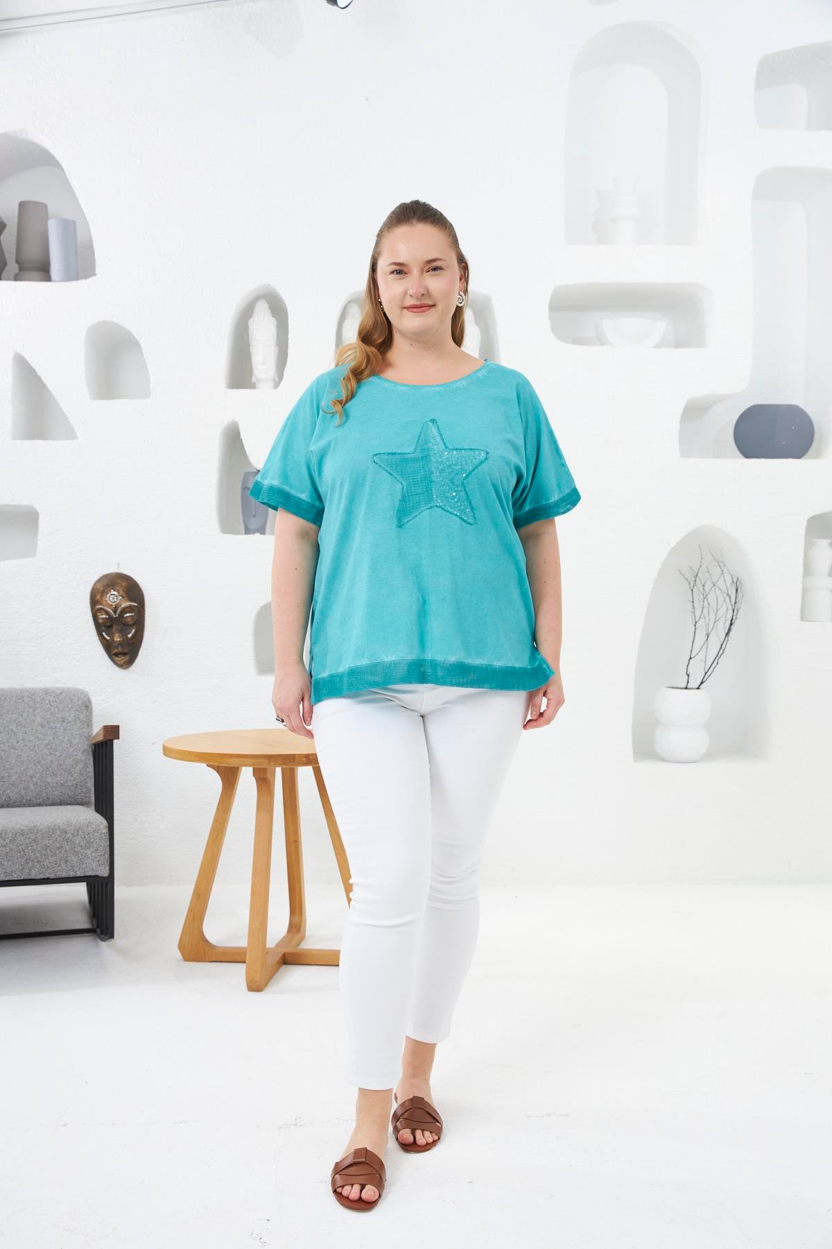 Pul Payet İşlemeli Büyük Beden Boyamalı Tişört Turkuaz