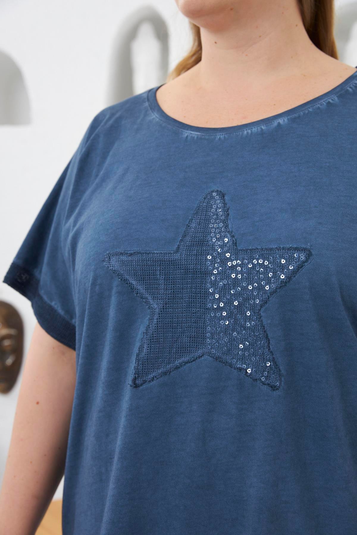 Pul Payet İşlemeli Büyük Beden Boyamalı Tişört İndigo