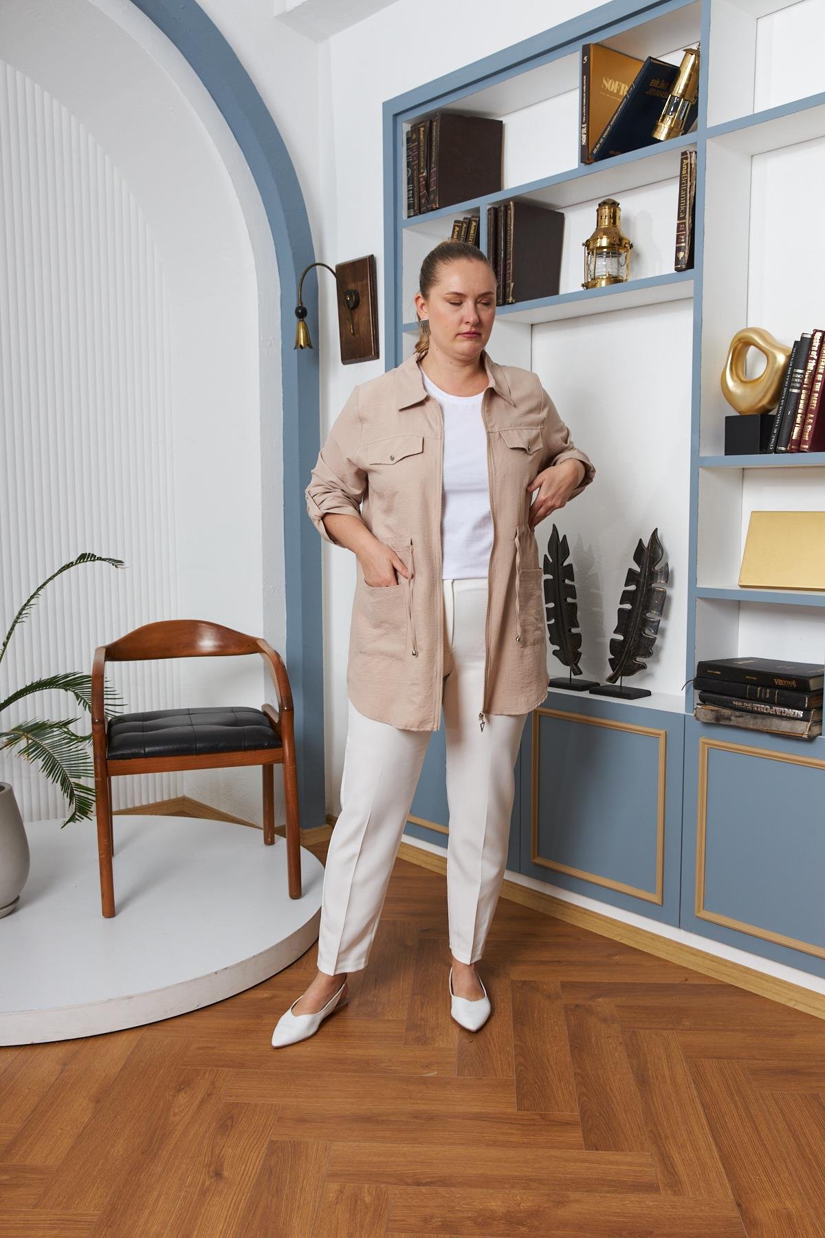 Rmg Bel Bağcık Detaylı Fermuarlı Büyük Beden Krem Ceket