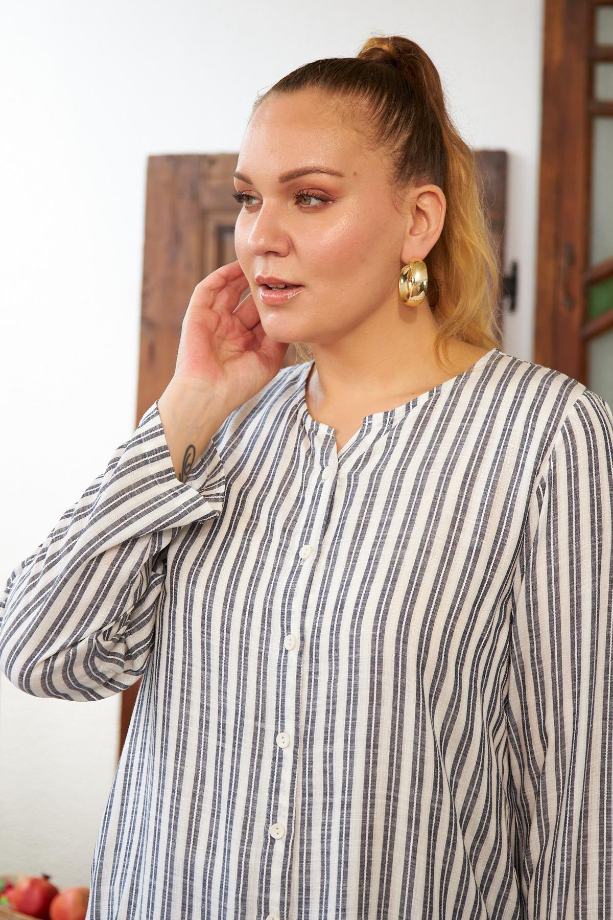 Rmg Çizgili Yaka Patlı Uzun Kol Büyük Beden Siyah Gömlek