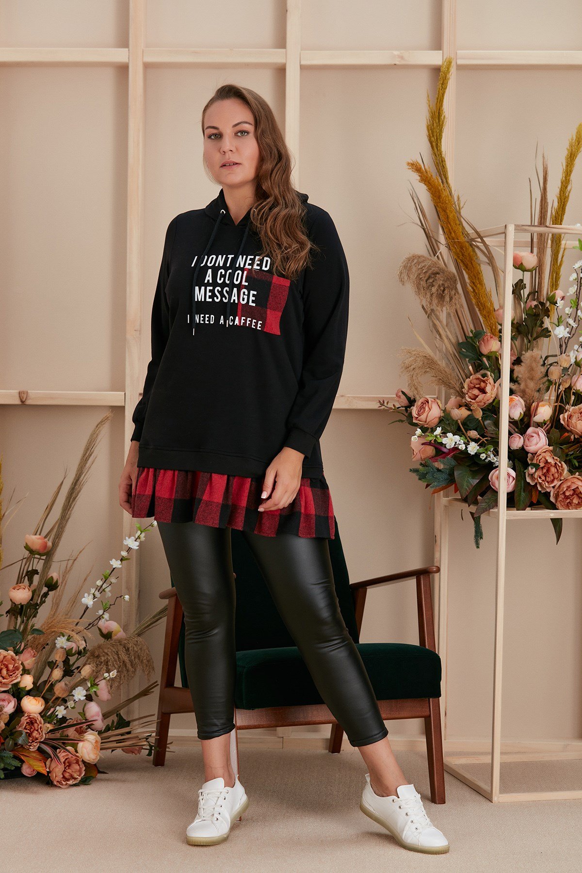 Rmg Etek ve Cep Ekose Detaylı Baskılı Siyah Büyük Beden Sweatshirt