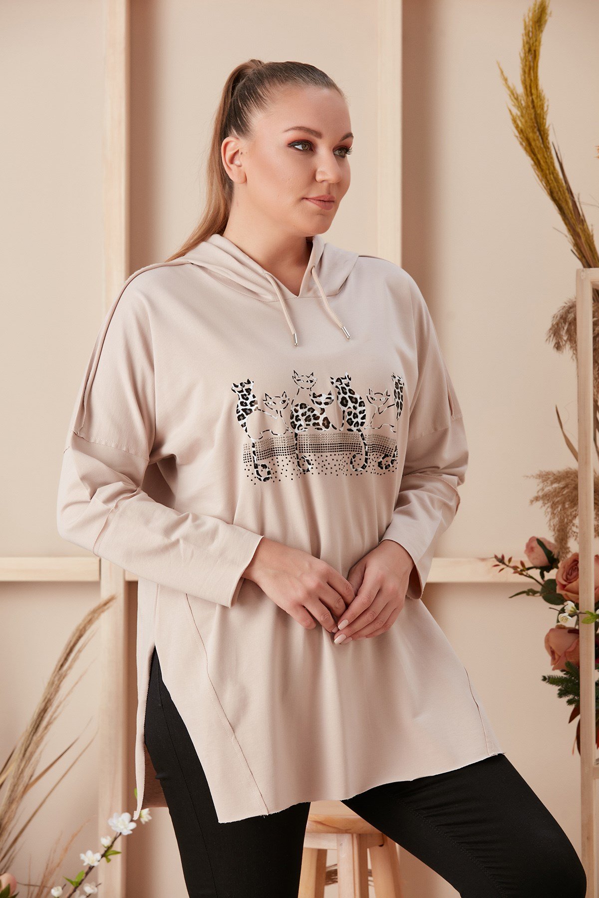 Rmg Kedi Figürlü Taş İşlemeli Büyük Beden Vizon Sweatshirt