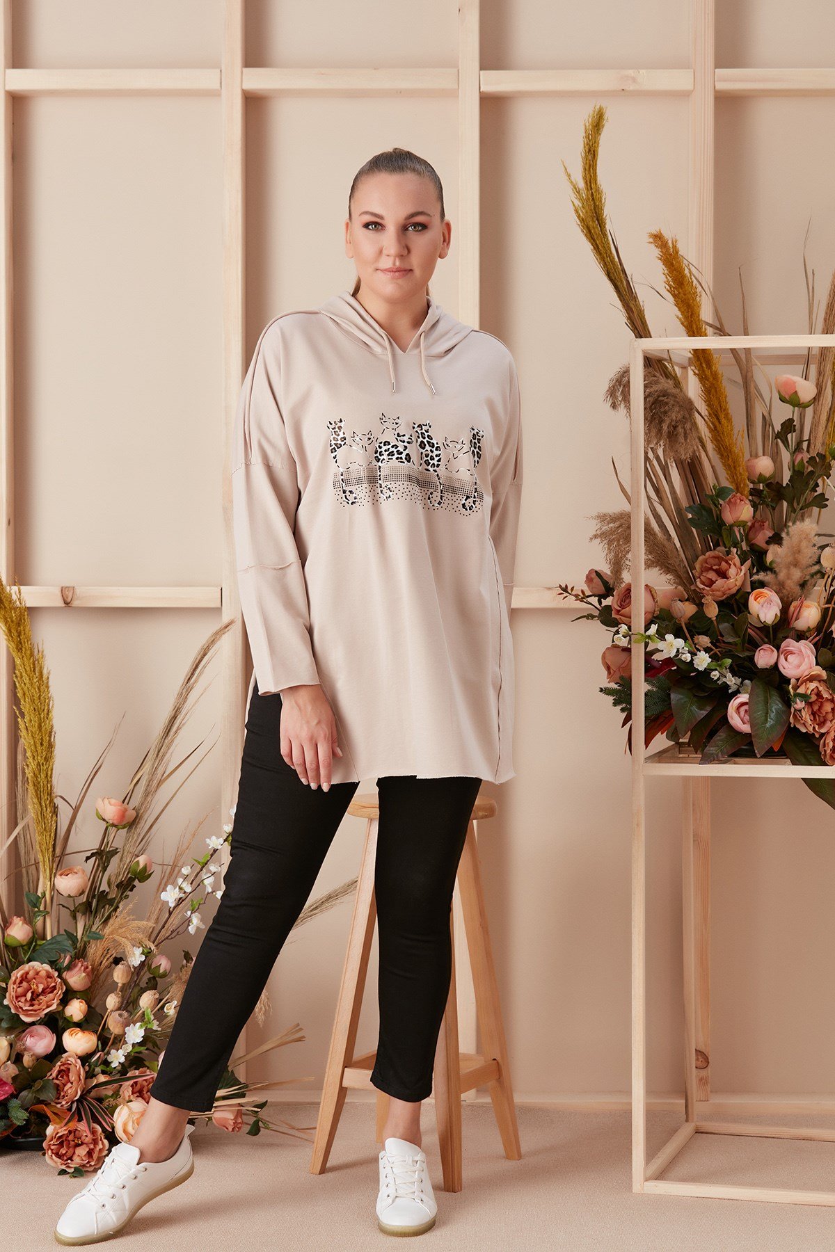 Rmg Kedi Figürlü Taş İşlemeli Büyük Beden Vizon Sweatshirt