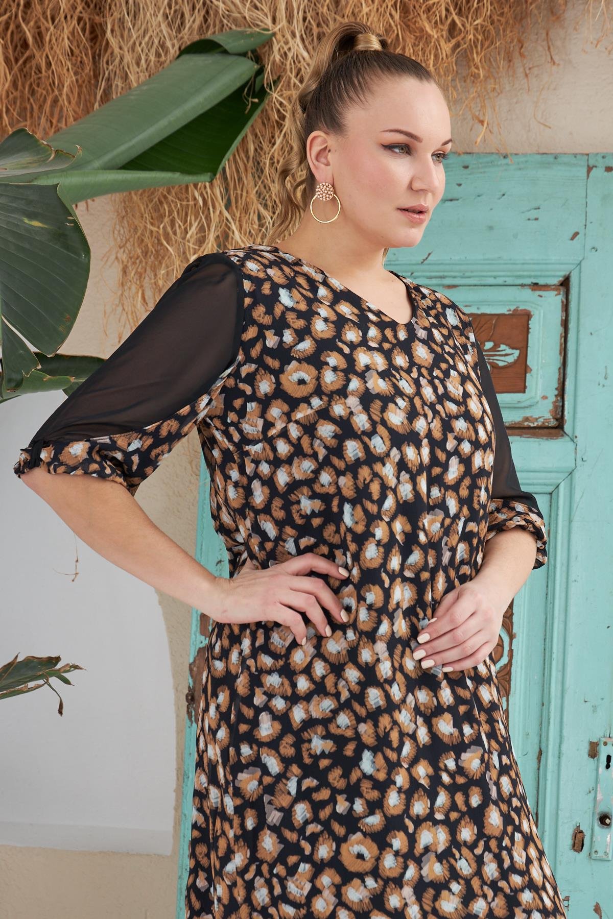 Rmg Kol Detaylı Leopar Desenli Büyük Beden Siyah Elbise