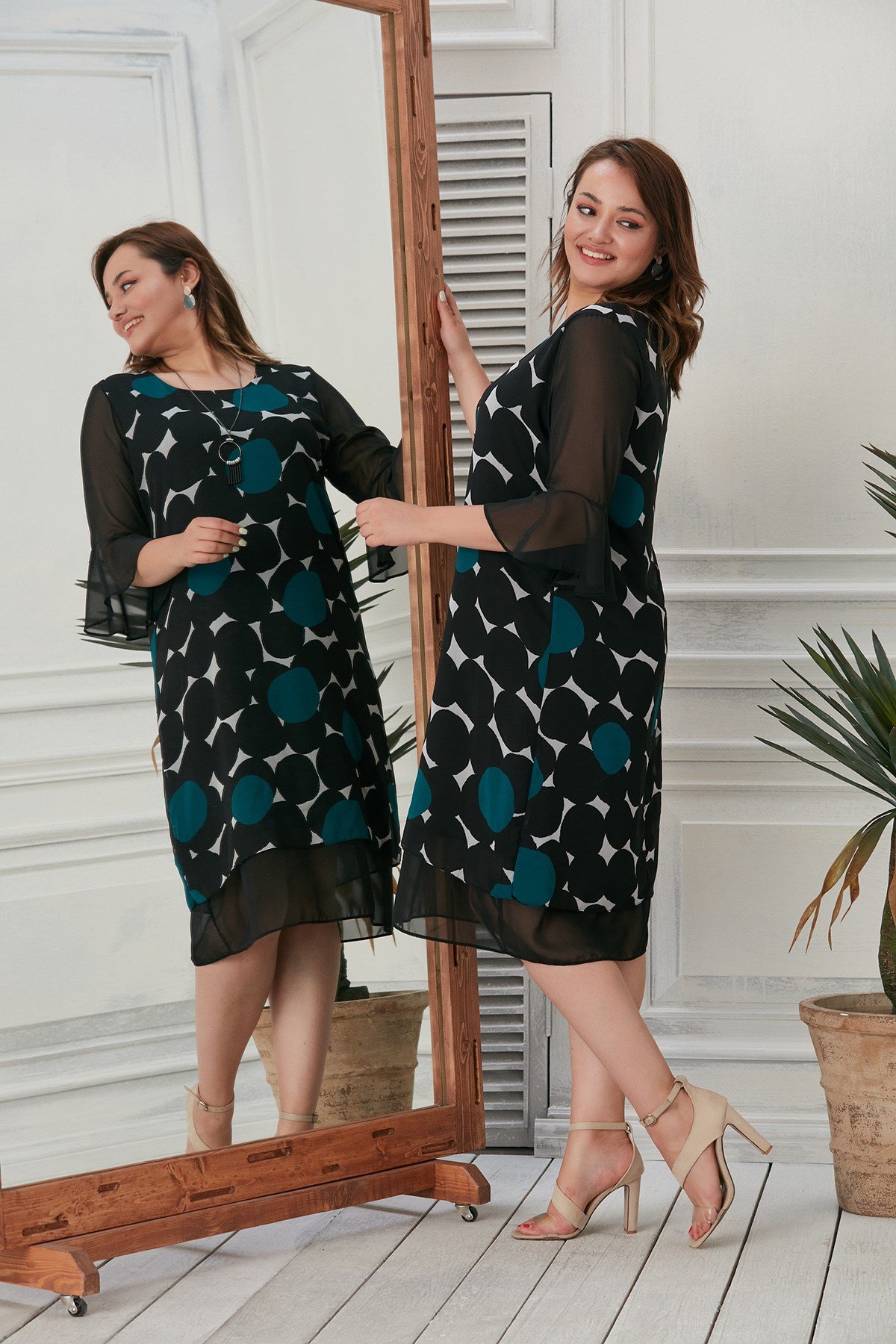 Rmg Kol Ve Eteği Tül Detaylı Büyük Beden Siyah Elbise