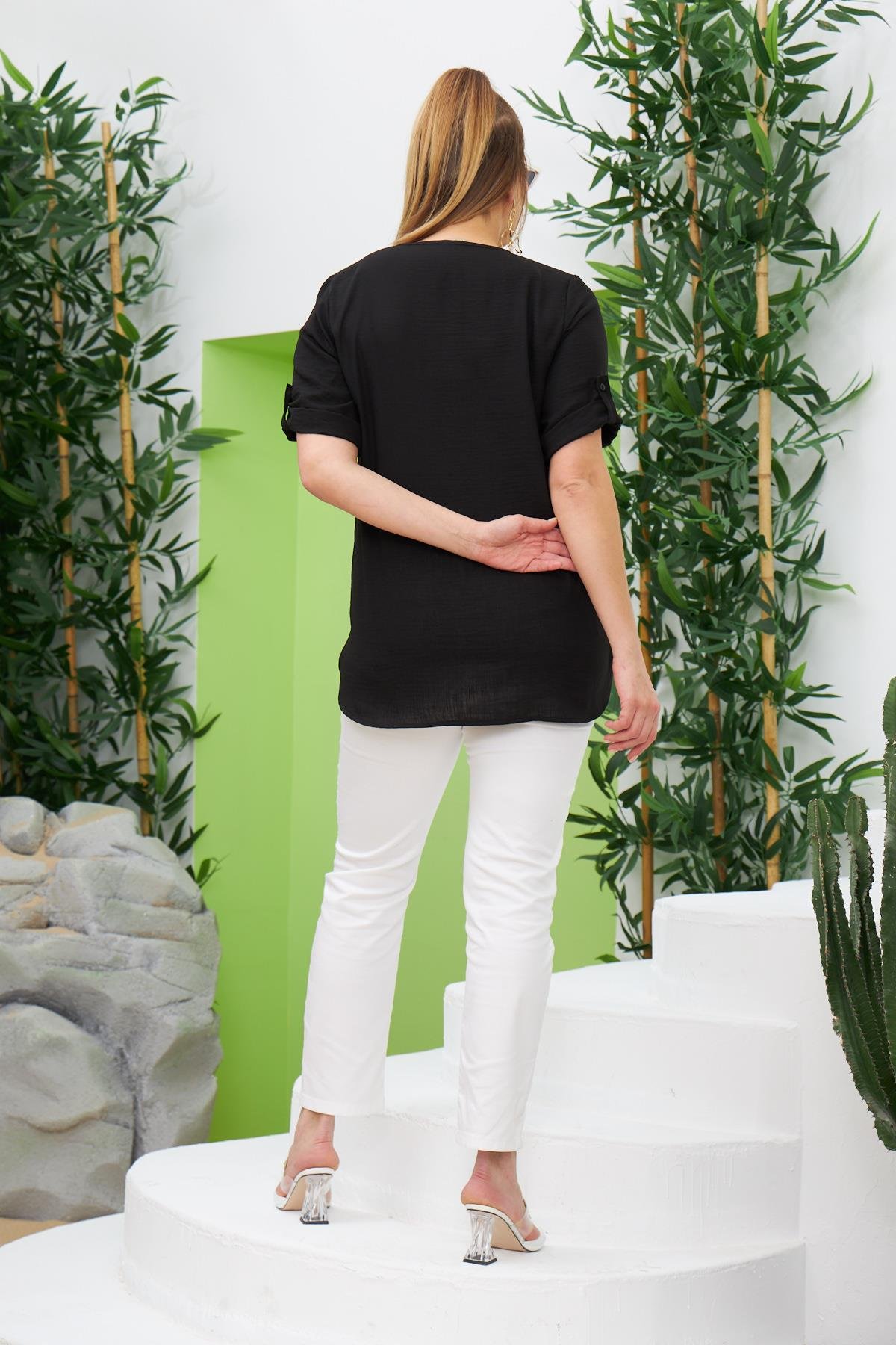 Rmg Nakış Detaylı Büyük Beden Siyah Bluz