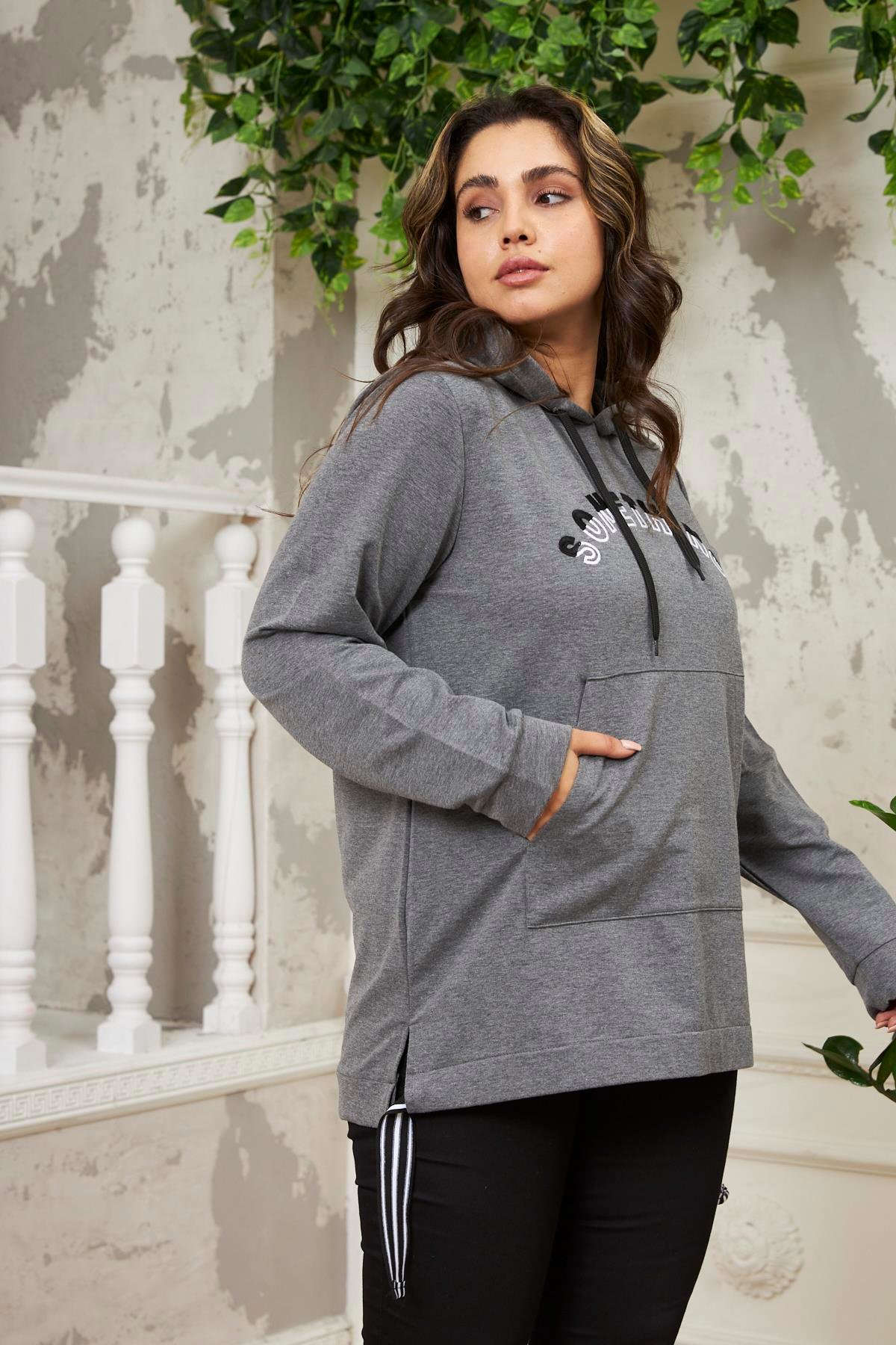 Rmg Nakışlı Büyük Beden Füme Sweatshirt