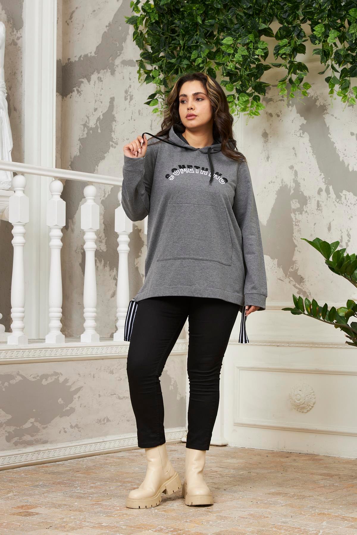 Rmg Nakışlı Büyük Beden Füme Sweatshirt