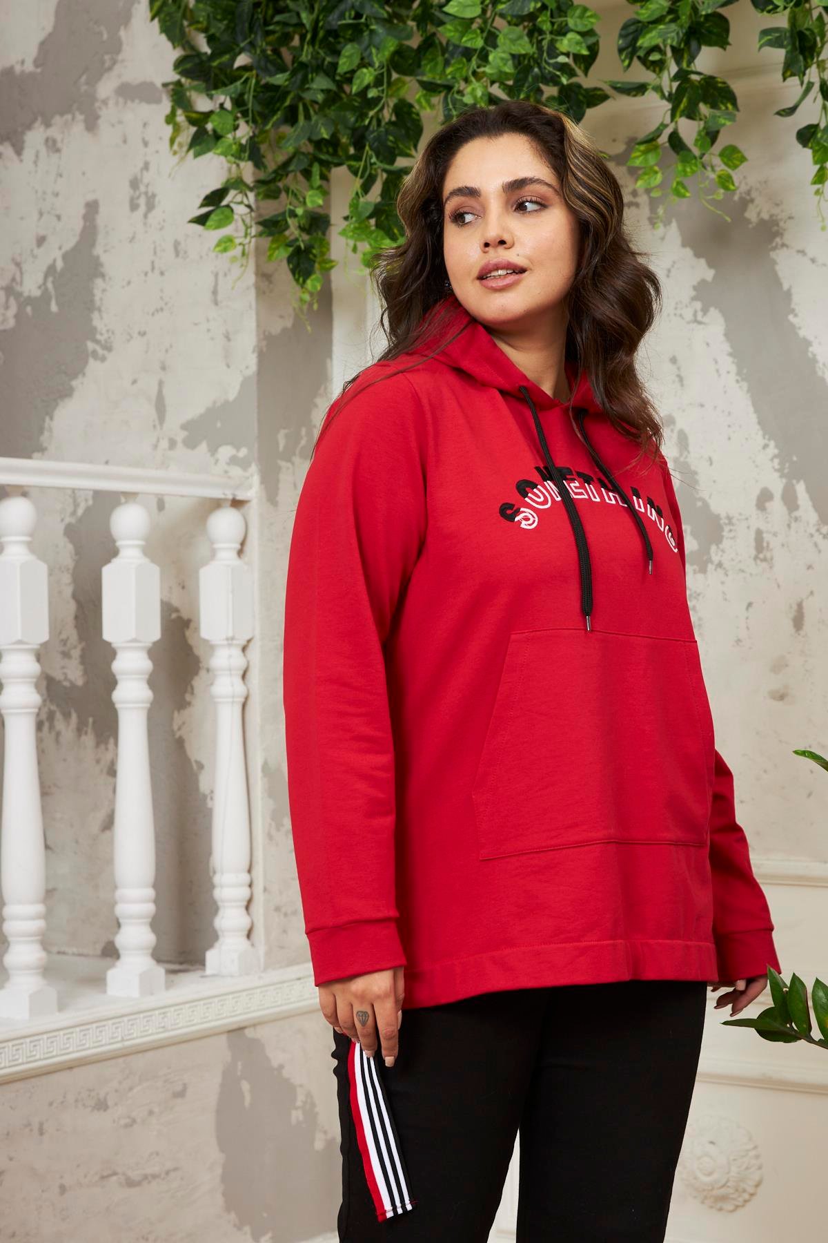 Rmg Nakışlı Büyük Beden Kırmızı Sweatshirt