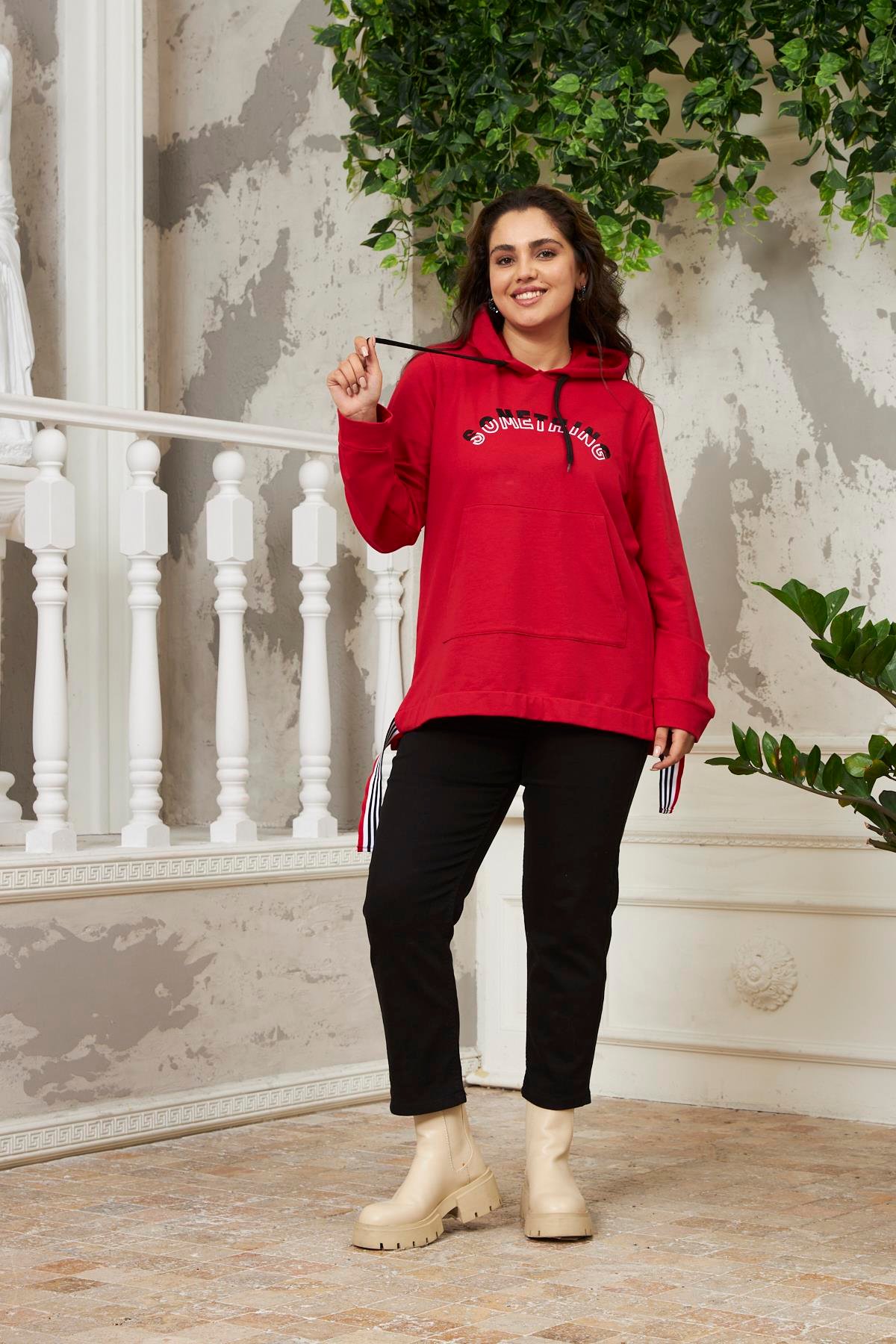 Rmg Nakışlı Büyük Beden Kırmızı Sweatshirt