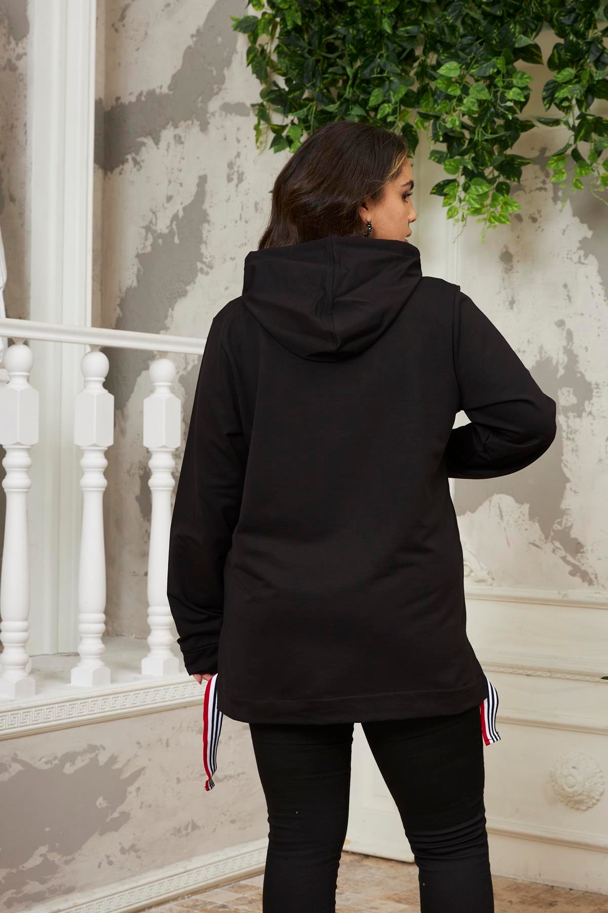 Rmg Nakışlı Büyük Beden Siyah Sweatshirt