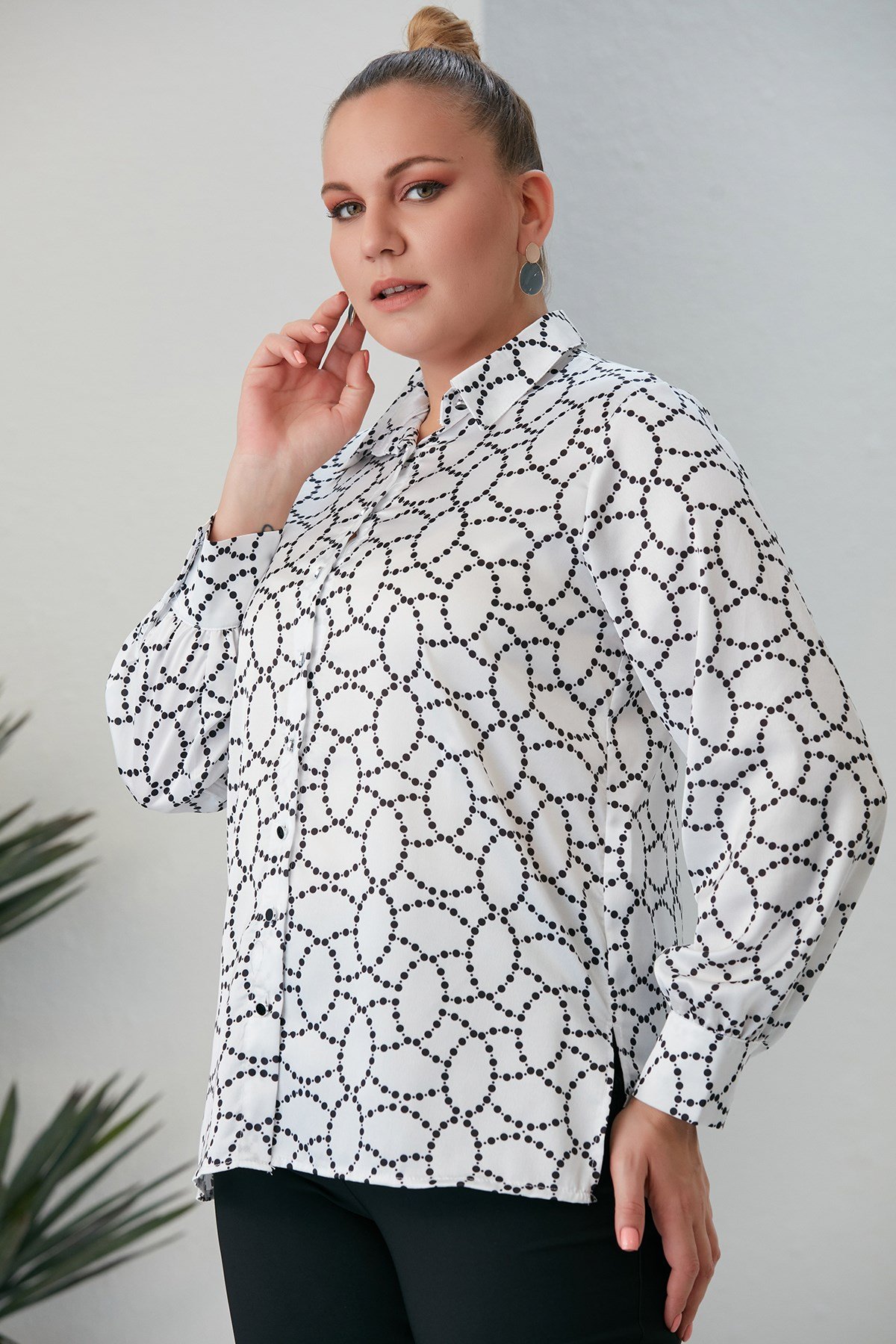 Rmg Oval Desenli Büyük Beden Beyaz Gömlek