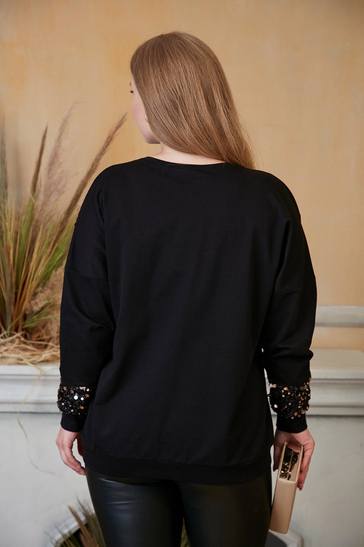 Rmg Pul Payet İşlemeli Deri Detaylı Büyük Beden Siyah Sweatshirt