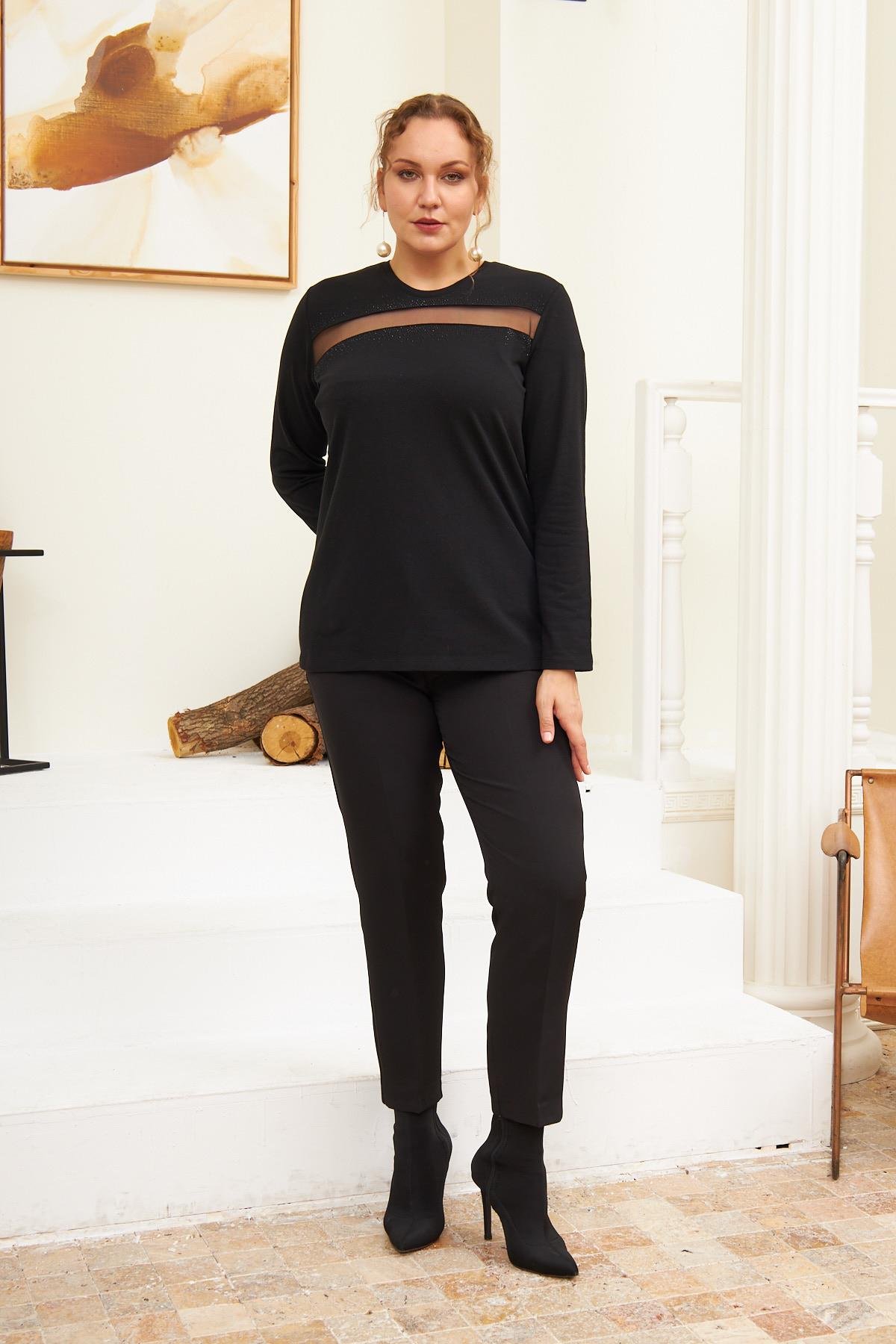 Rmg Taş ve Tül Detaylı Büyük Beden Siyah Bluz