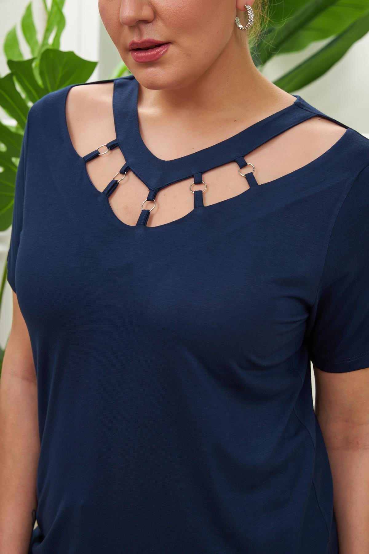 Rmg Yaka Açık Halka Detaylı Büyük Beden Lacivert Tişört