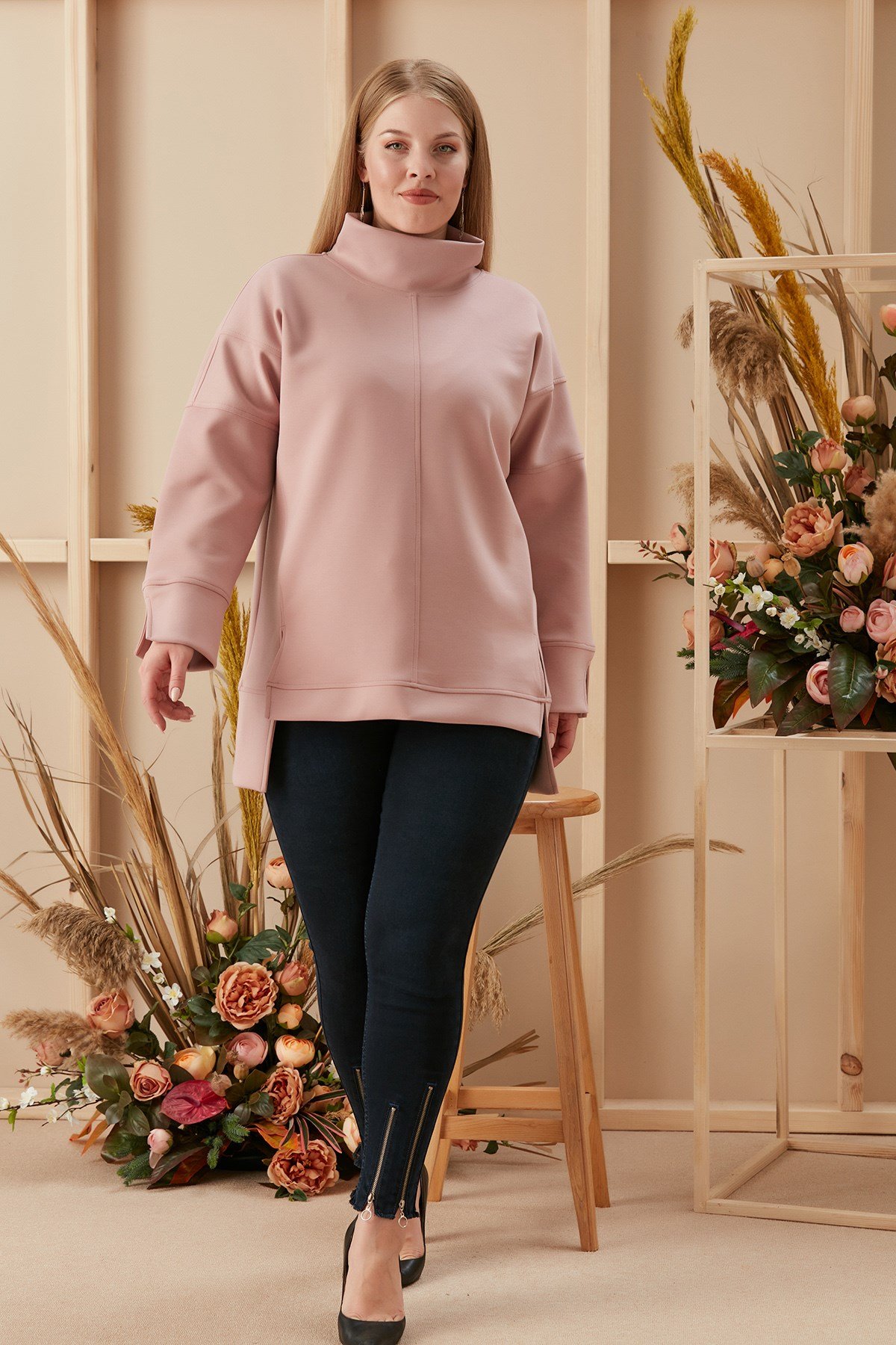 Rmg Yırtmaç Detaylı Boğazlı Gül Büyük Beden Sweatshirt