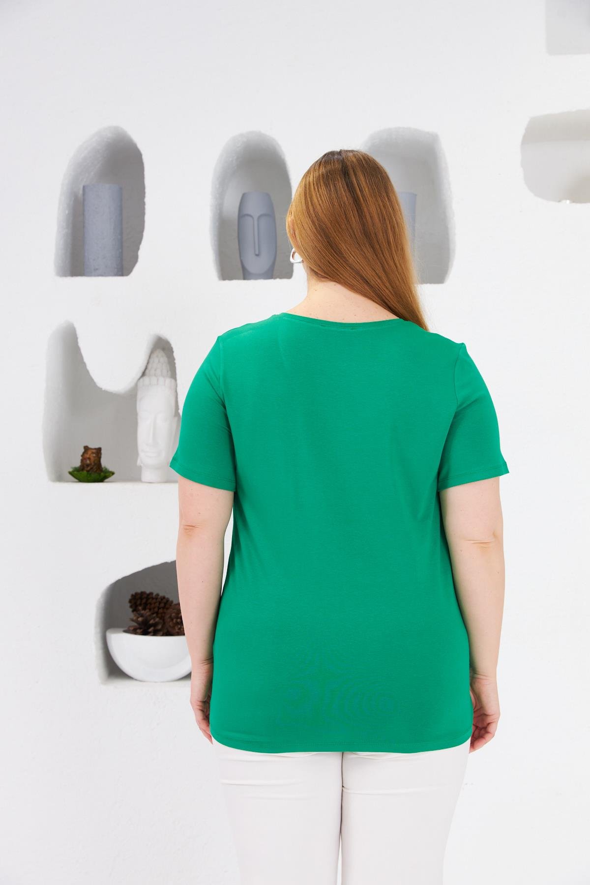 Taş İşlemeli Bisiklet Yaka Büyük Beden Tişört Yeşil