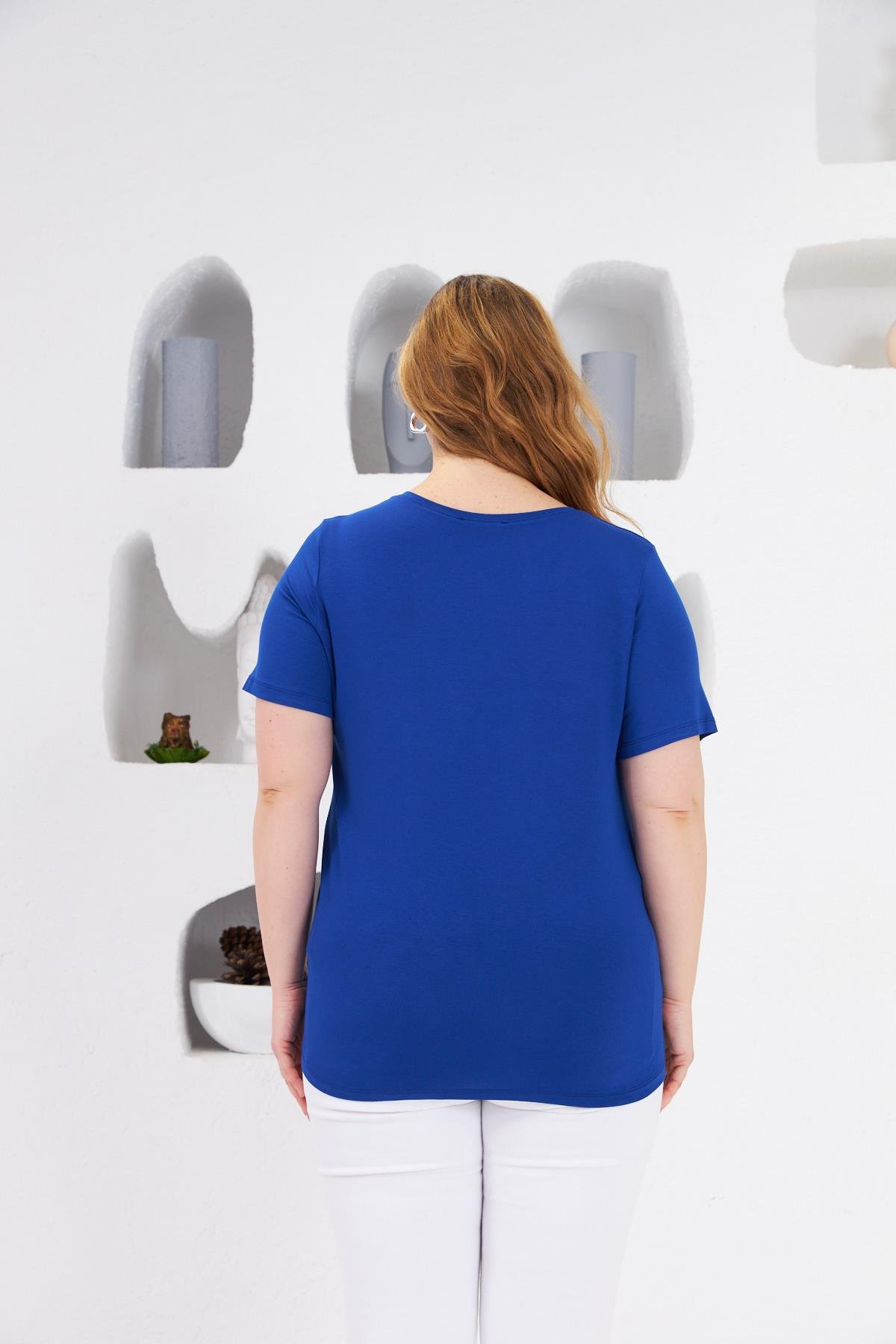 Taş İşlemeli Bisiklet Yaka Büyük Beden Tişört Saks