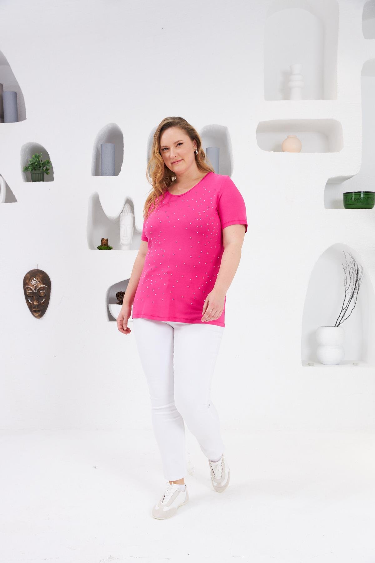 Taş İşlemeli Bisiklet Yaka Büyük Beden Tişört Fuşya