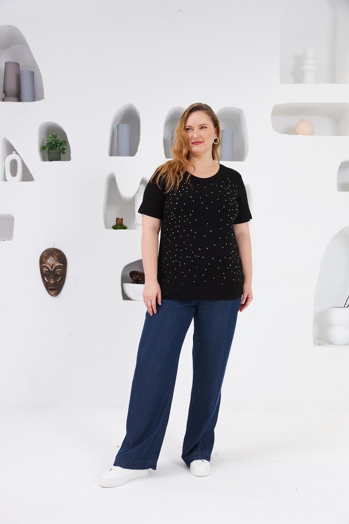 Taş İşlemeli Bisiklet Yaka Büyük Beden Tişört Siyah