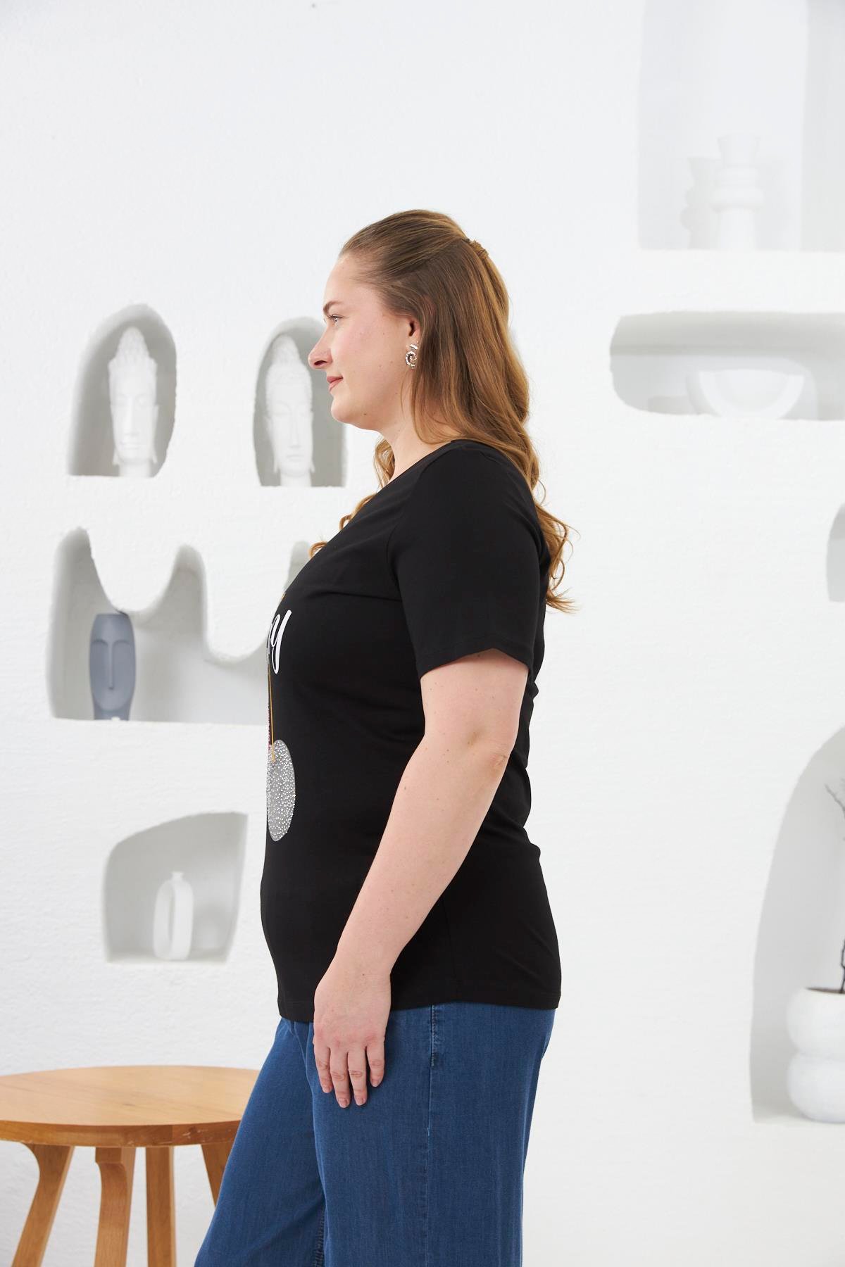 Taş İşlemeli Kiraz Desenli Büyük Beden Tişört Siyah