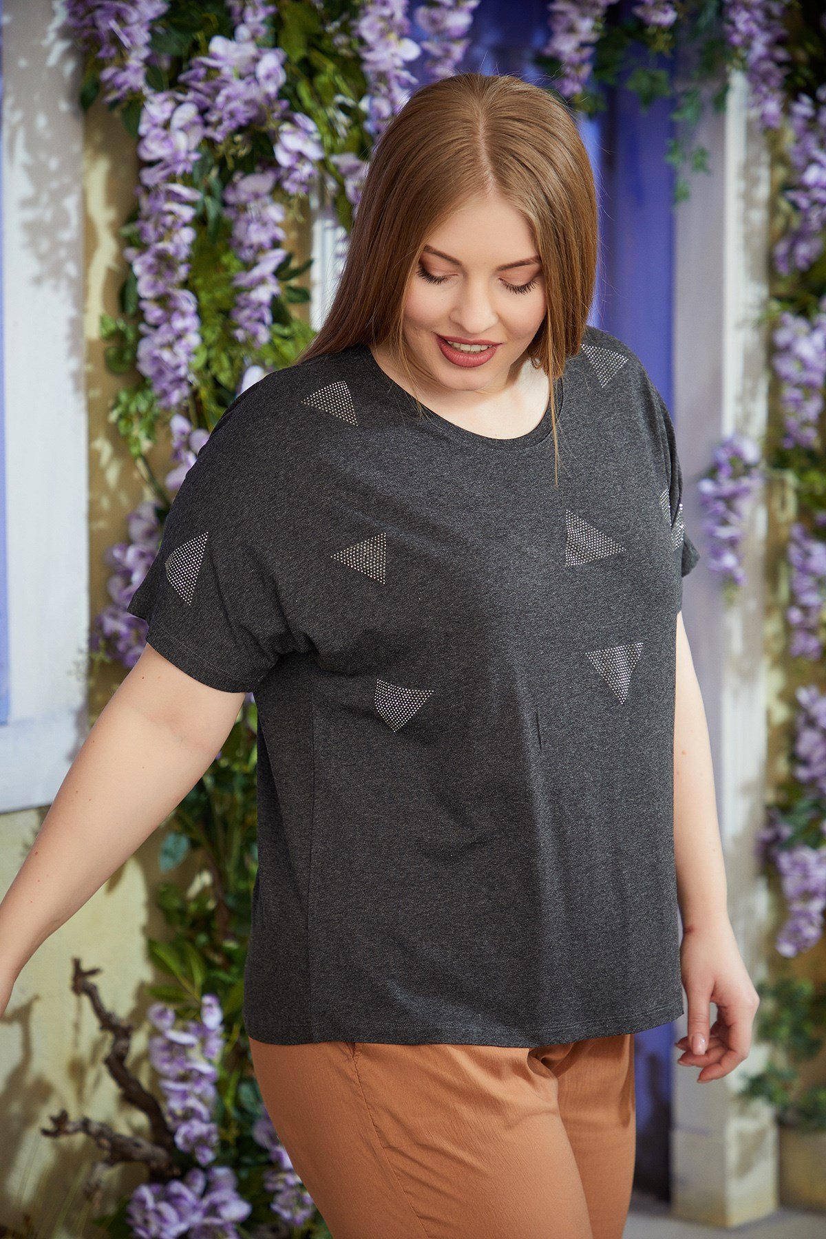 TAŞLI T-SHIRT  44-50