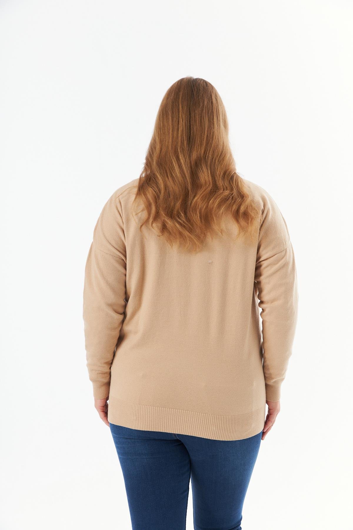 V YAKA BASKILI TRİKO  1-2