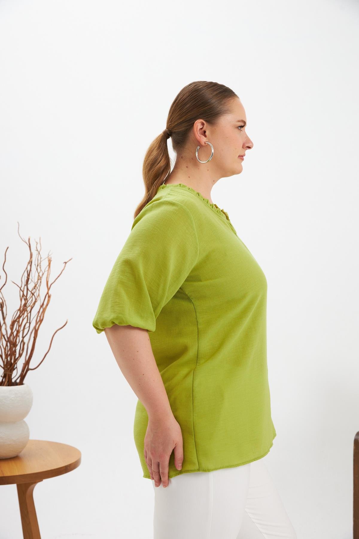 Volanlı V Yaka Kısa Kol Kadın Bluz Oliv