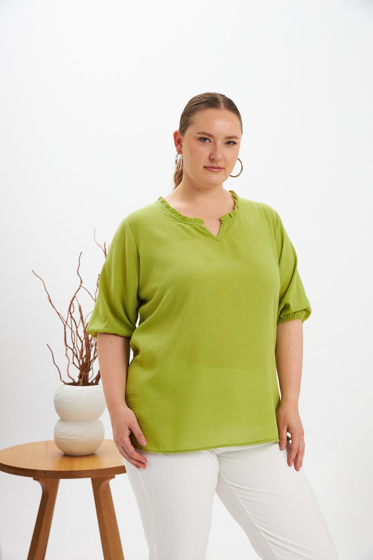 Volanlı V Yaka Kısa Kol Kadın Bluz Oliv