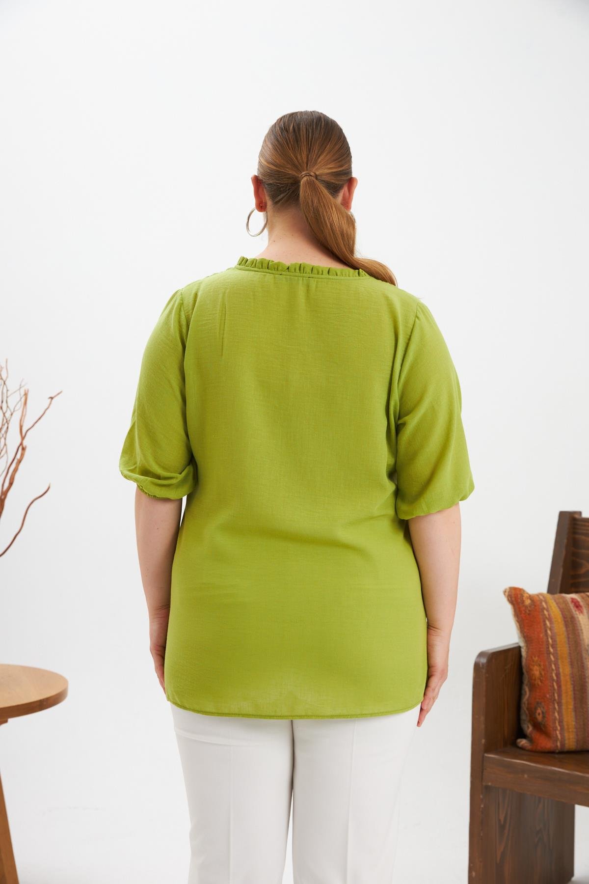 Volanlı V Yaka Kısa Kol Kadın Bluz Oliv