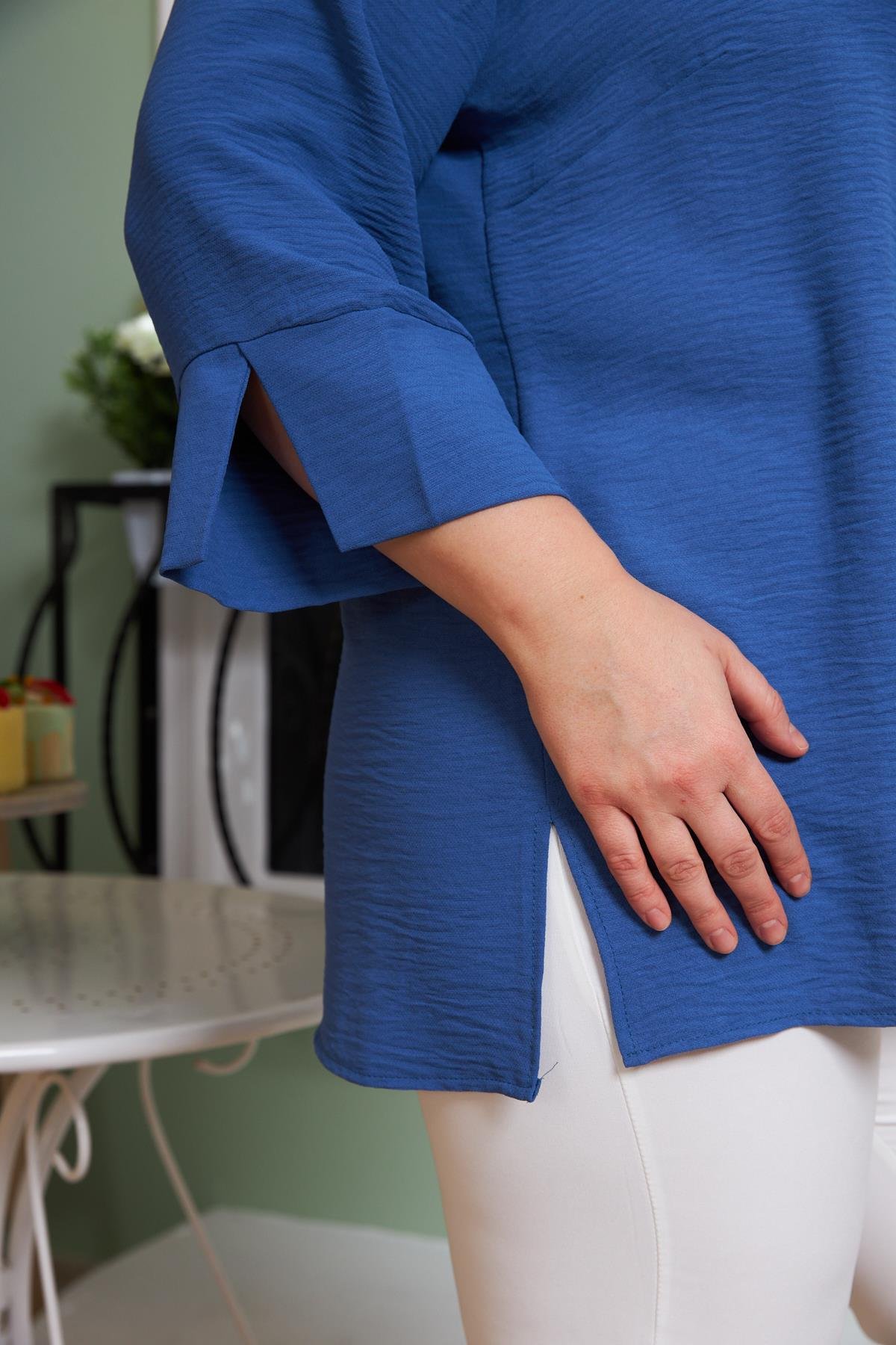 Yaka Detaylı Büyük Beden Bluz İndigo