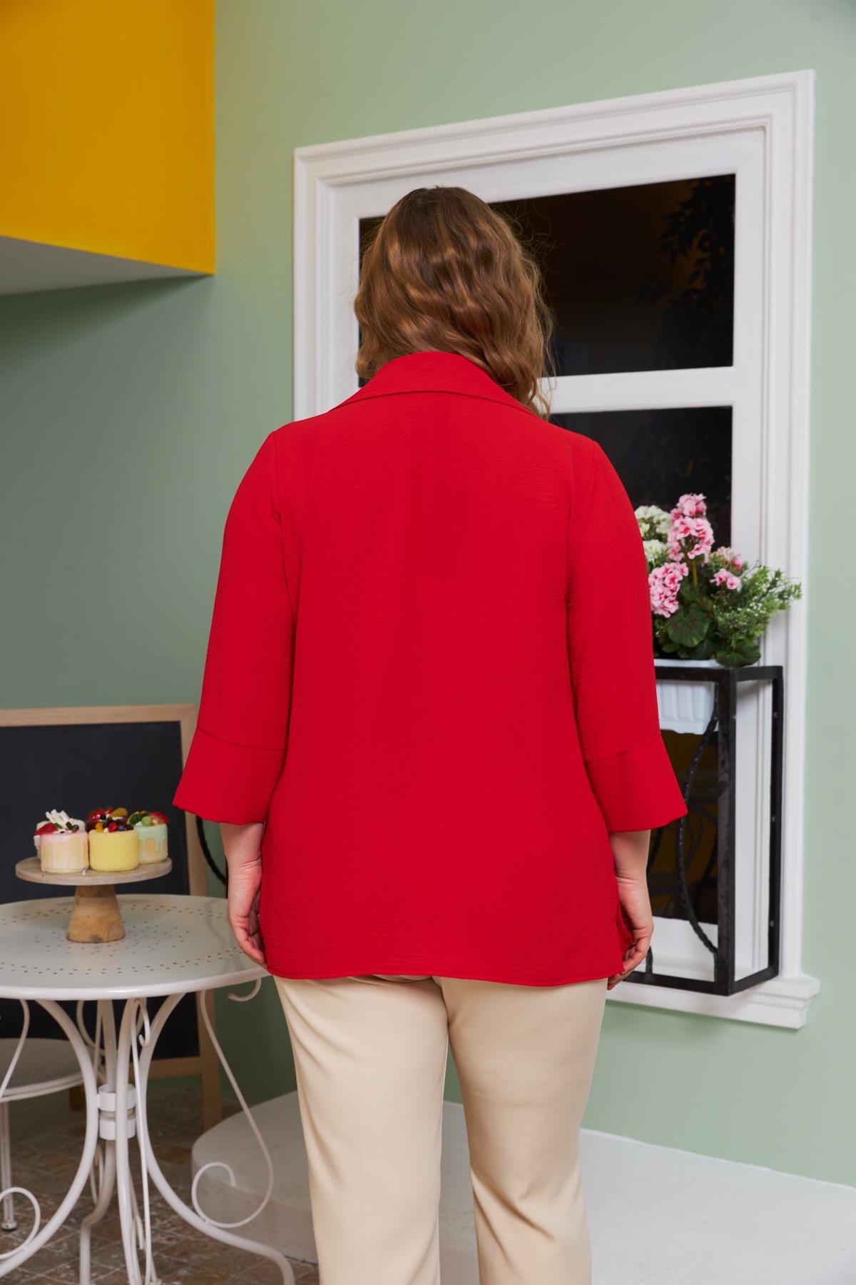 Yaka Detaylı Büyük Beden Bluz Kırmızı