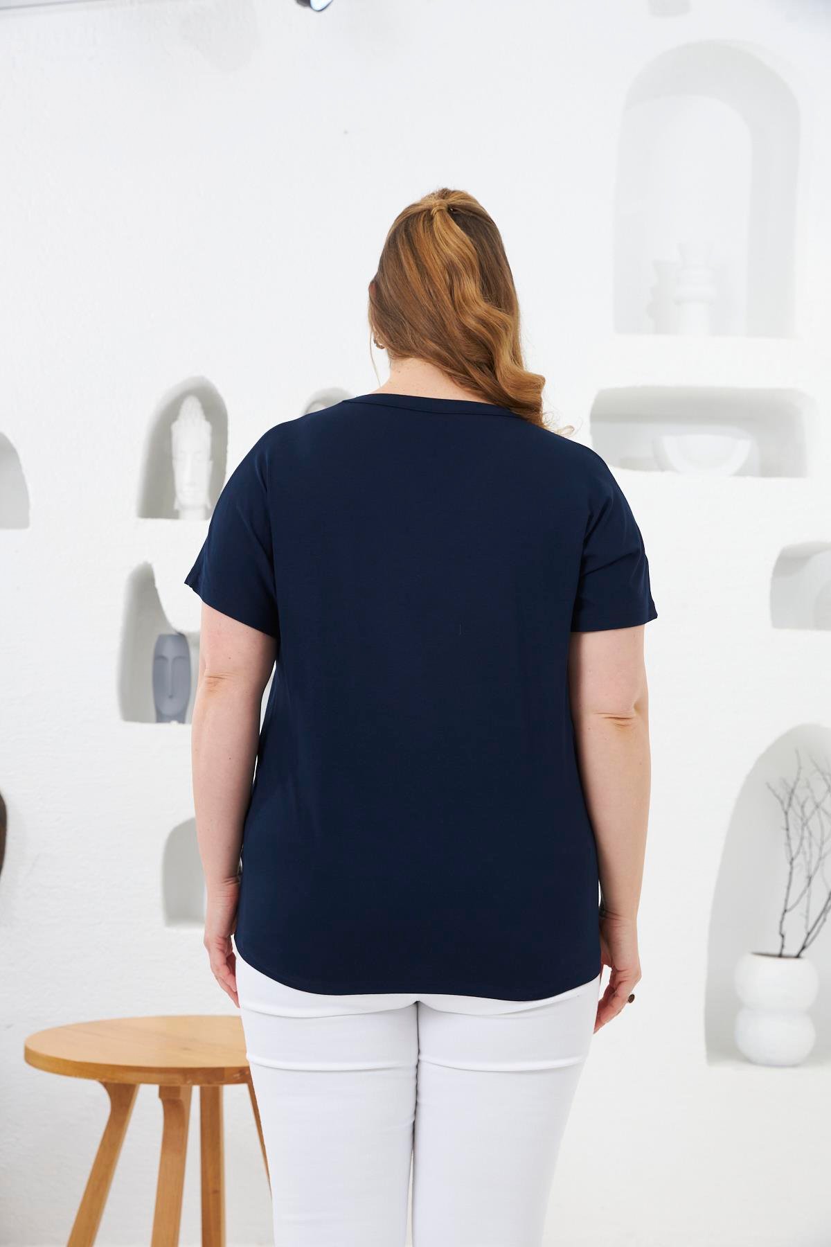 Yaka Tül Ve Taş Detaylı Büyük Beden Tişört Lacivert