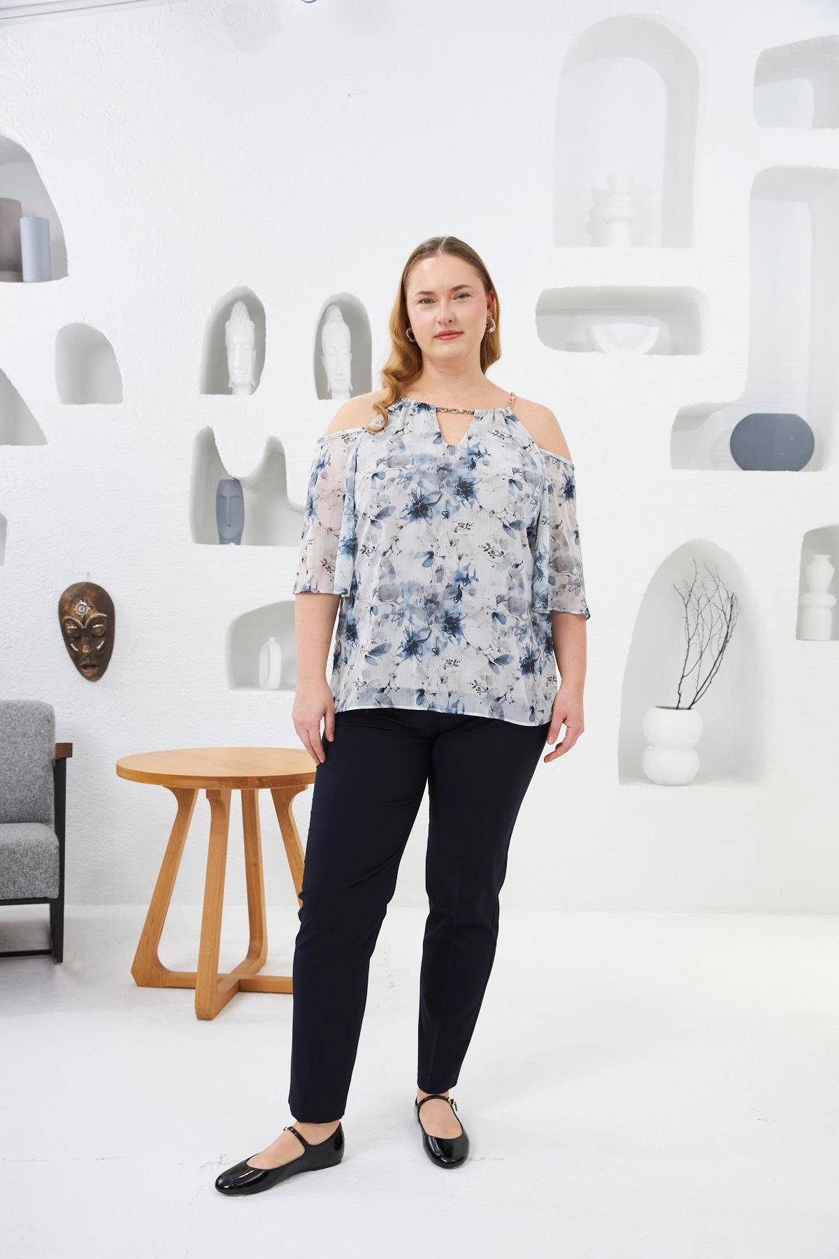 Yaka Zincirli Astarlı Büyük Beden Bluz Ekru