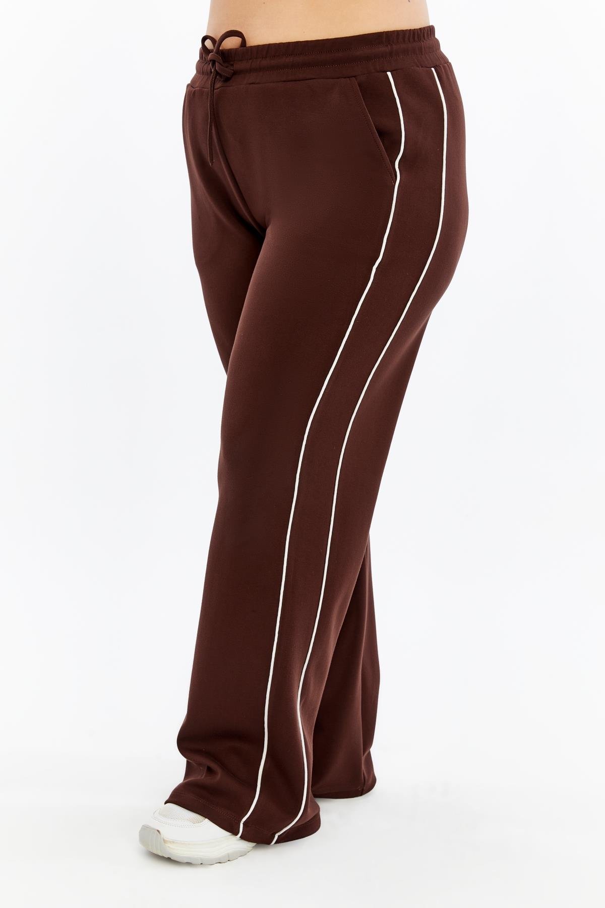 Yanları Çift Şeritli Beli Lastikli Büyük Beden Eşofman Altı Kahve