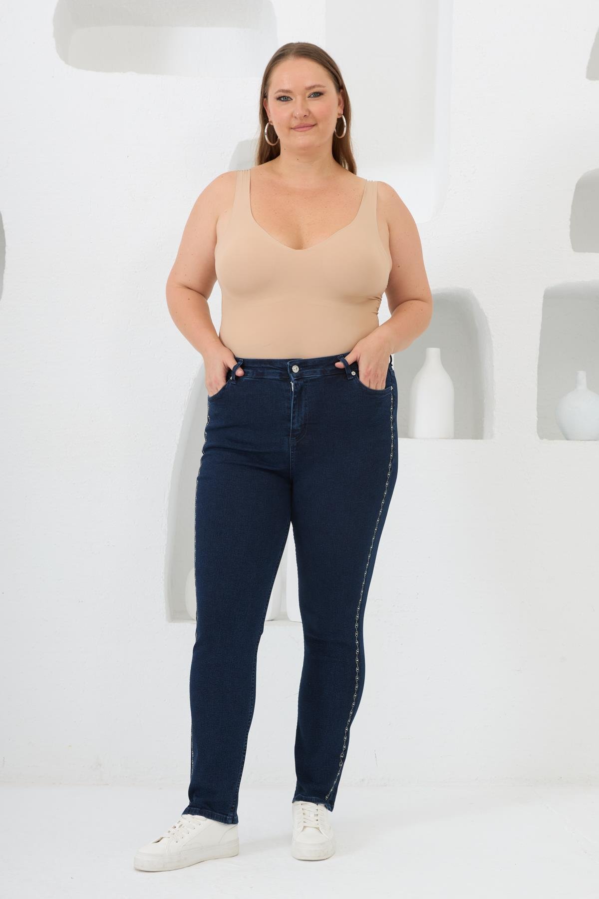 Yanları Taş Baskılı Büyük Beden Kot Pantolon Lacivert