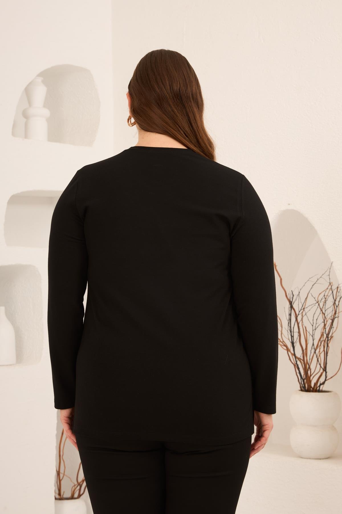 Yırtmaç Detaylı Bisiklet Yaka Kadın Büyük Beden Basic Triko Siyah - RMG