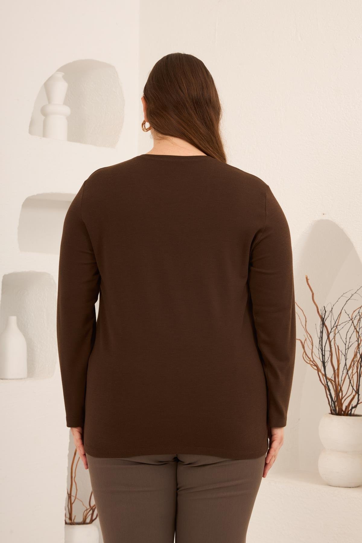 Yırtmaç Detaylı Bisiklet Yaka Kadın Büyük Beden Basic Triko Kahve - RMG