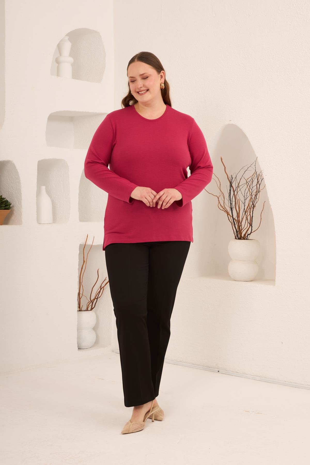 Yırtmaç Detaylı Bisiklet Yaka Kadın Büyük Beden Basic Triko Fuşya - RMG