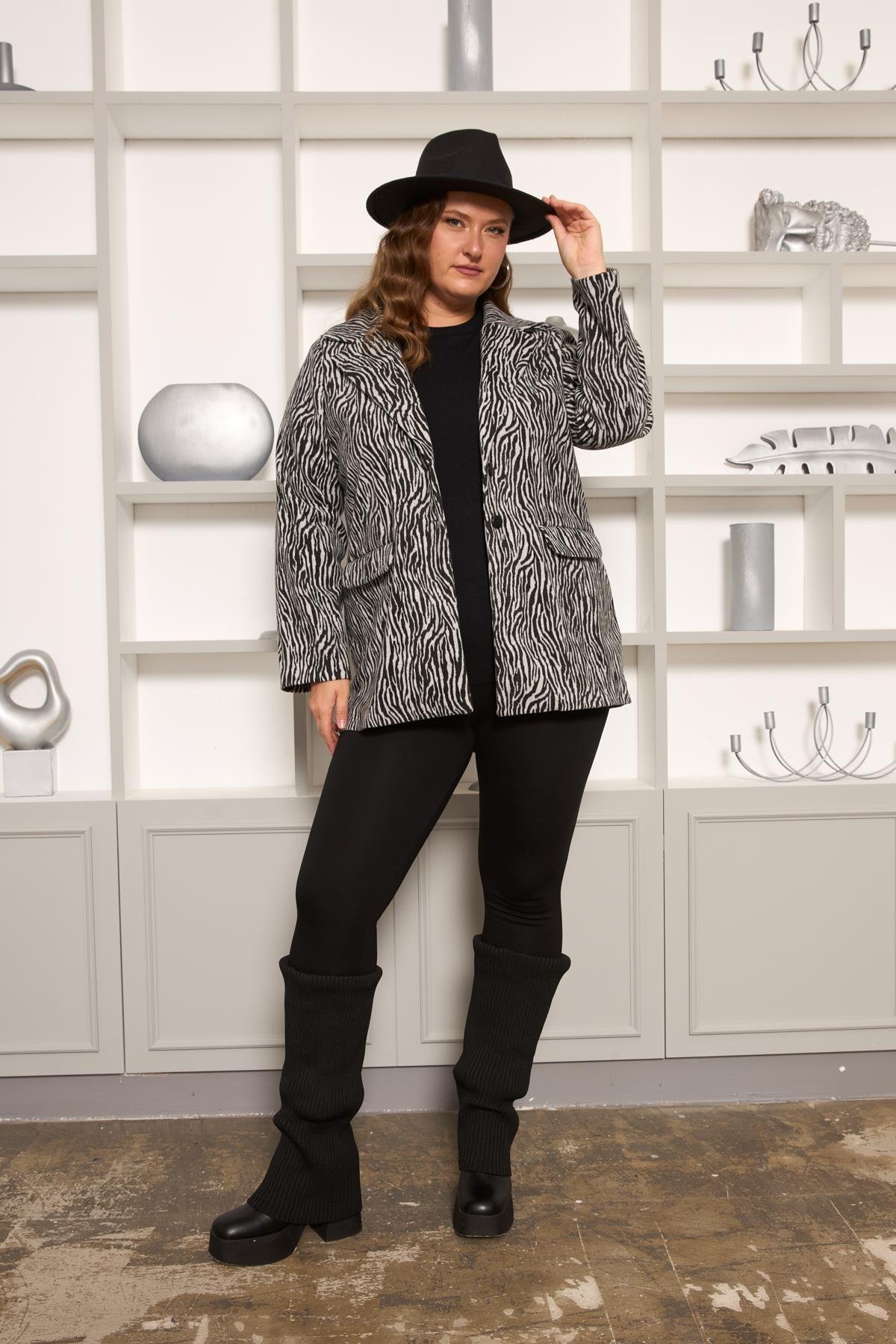 Zebra Desenli Büyük Beden Ceket Gri