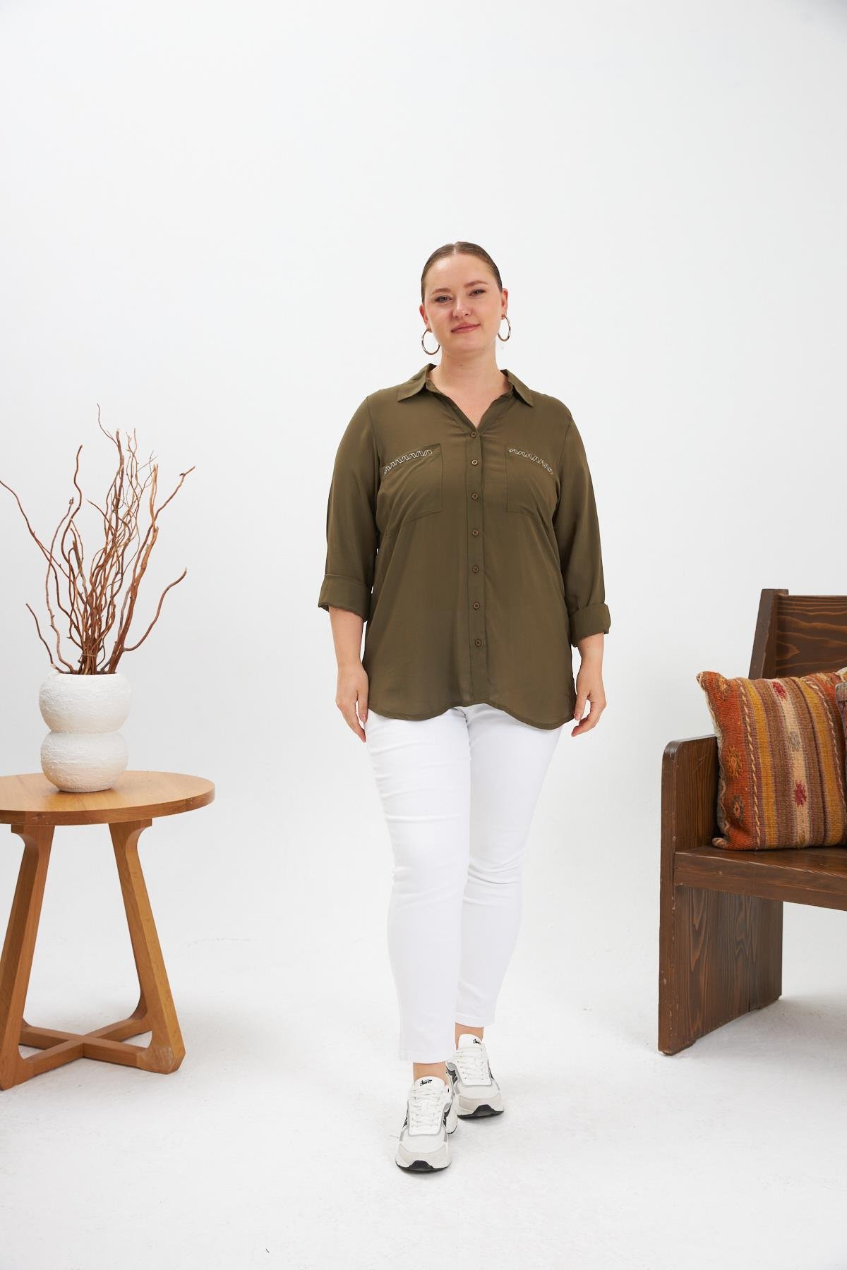 Zincir Nakış Detay Büyük Beden Gömlek Haki