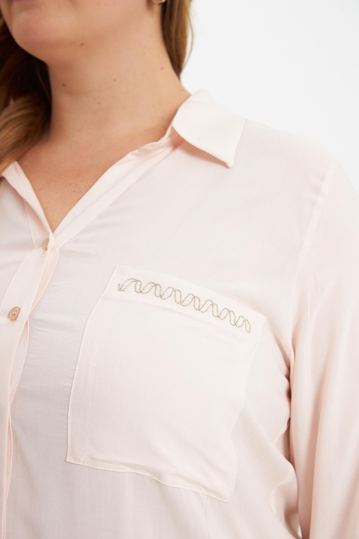Zincir Nakış Detay Büyük Beden Gömlek Krem